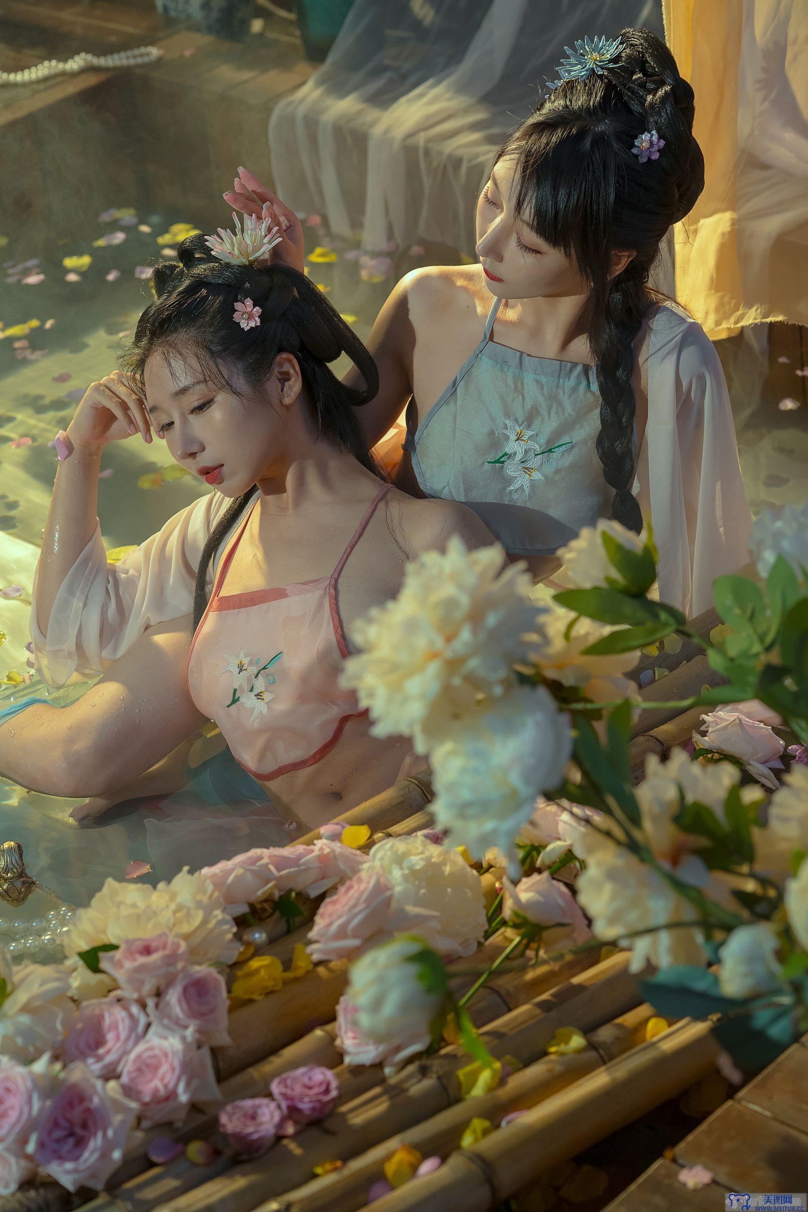 [云溪溪] NO.024 奶桃 水池