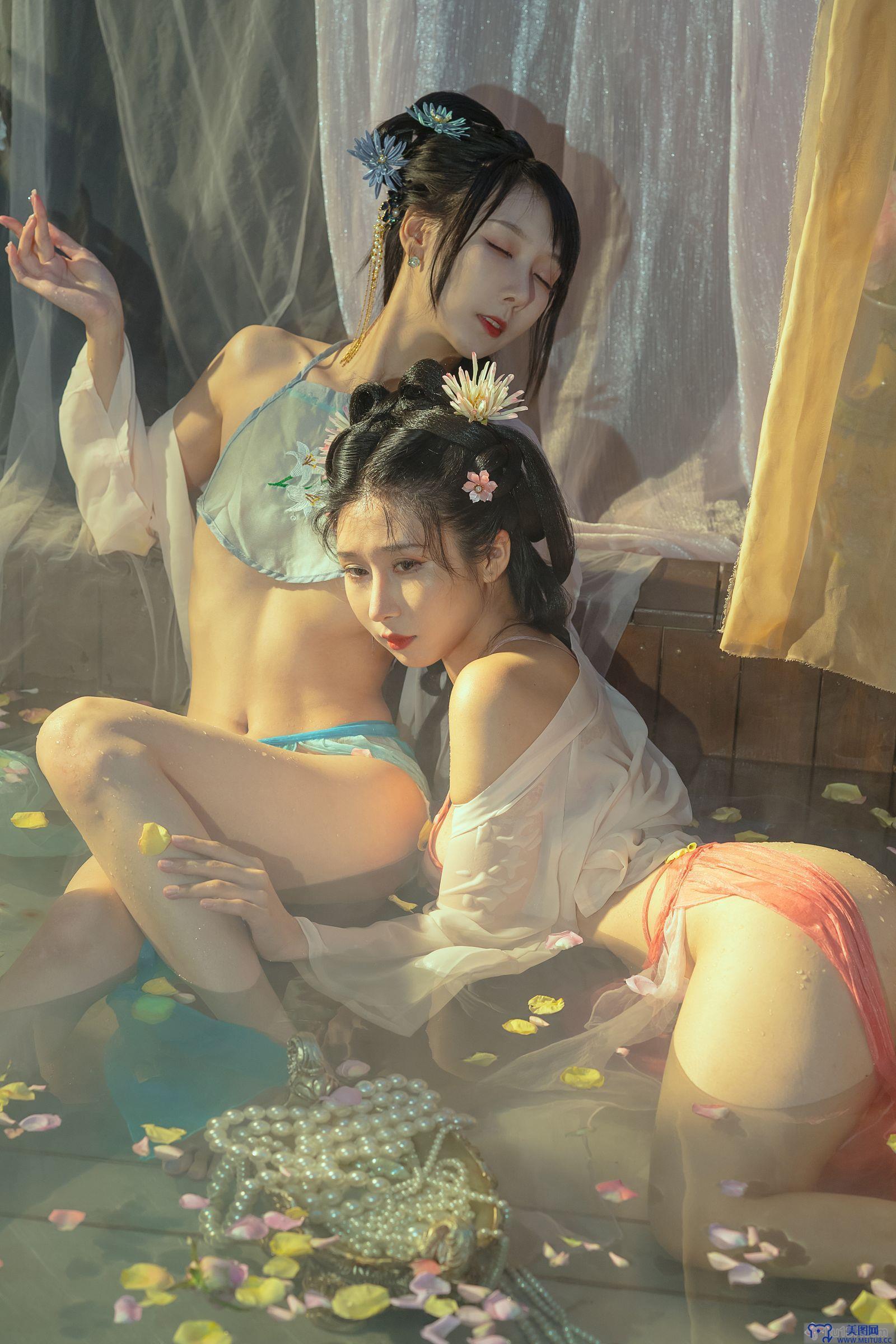 [云溪溪] NO.024 奶桃 水池