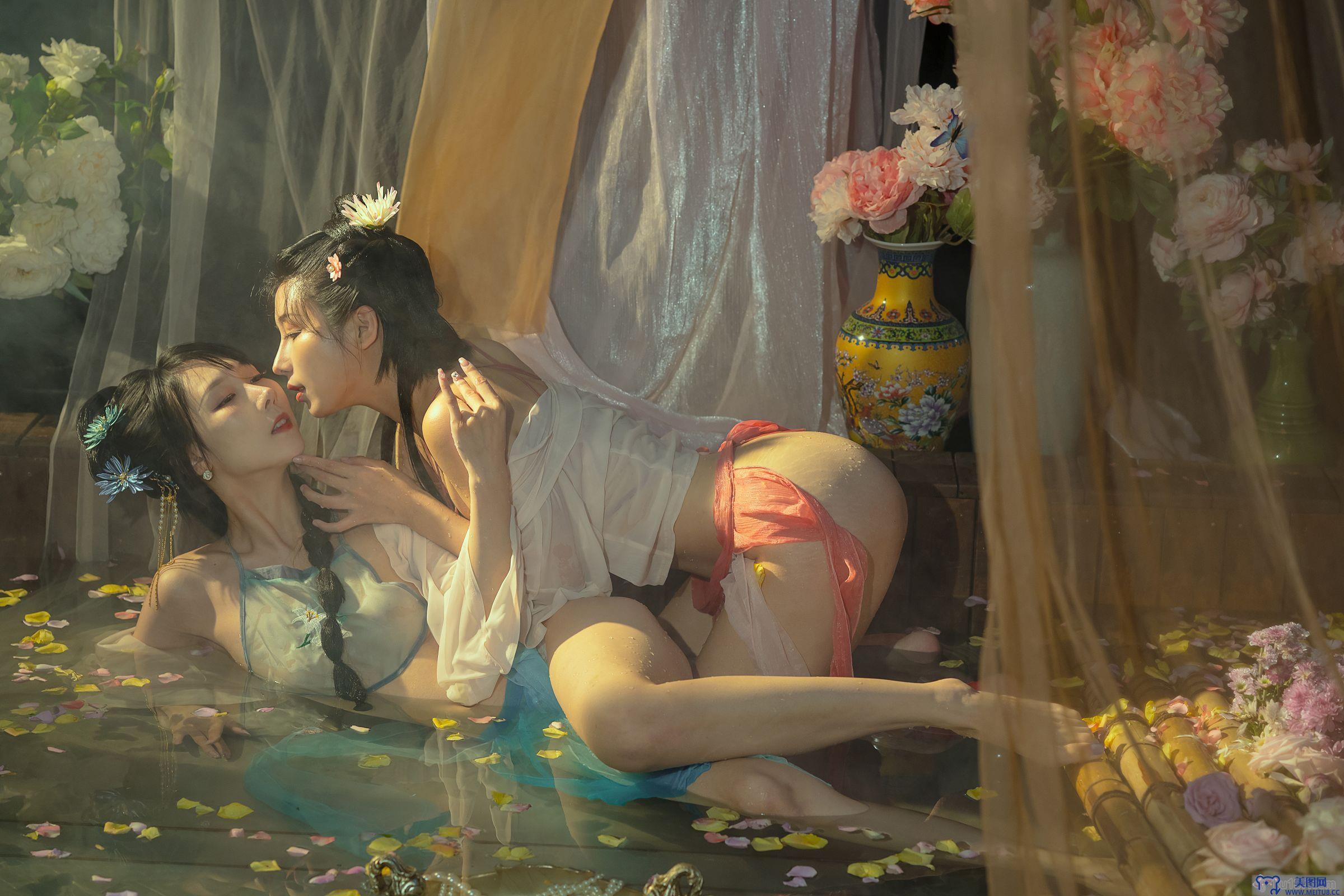 [云溪溪] NO.024 奶桃 水池