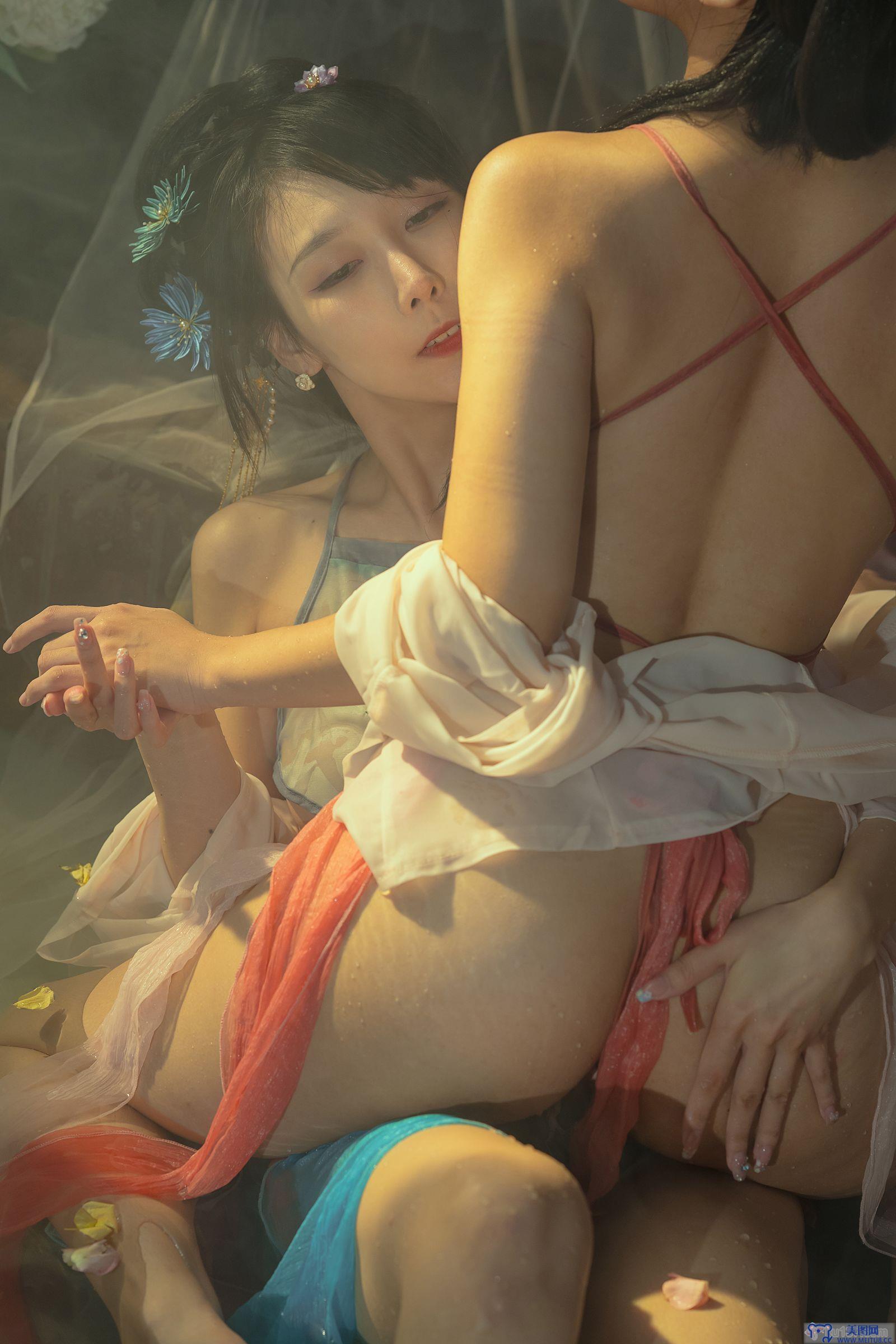 [云溪溪] NO.024 奶桃 水池