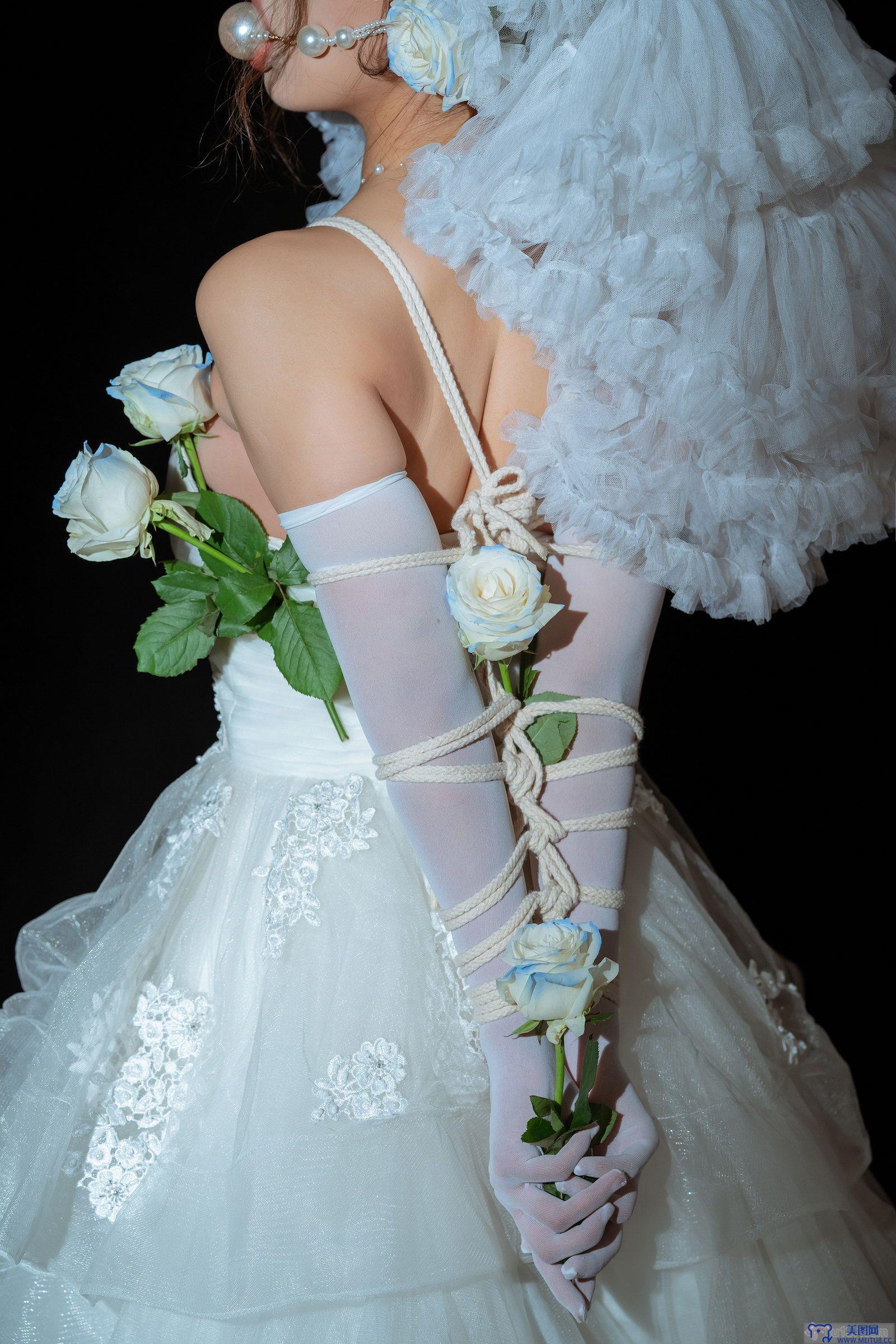 [云溪溪] NO.060 奶桃桃 月