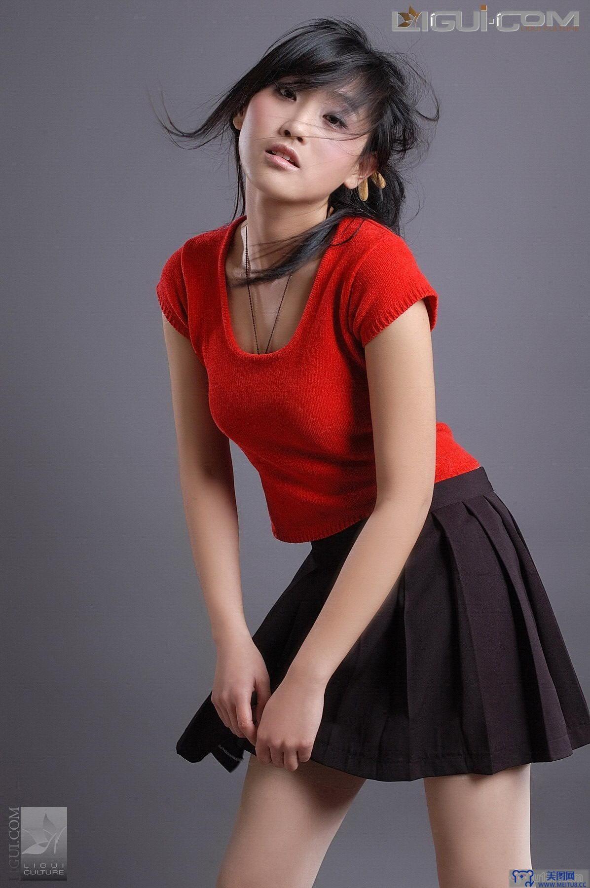 [Ligui丽柜美腿]2008.08.17 包莹 凌乱美.丝袜