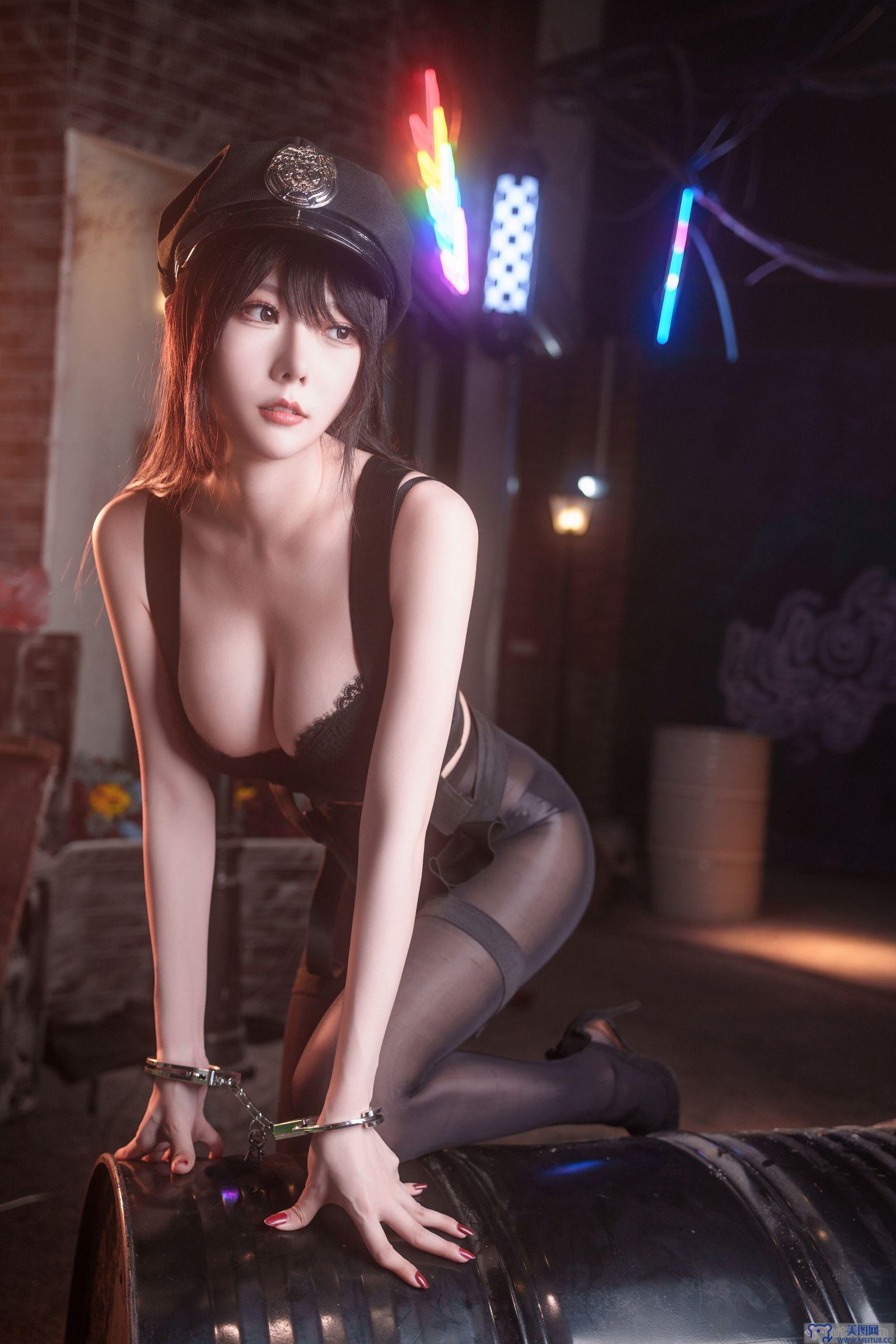 [香草喵露露] NO.062 十一月舰长女警图