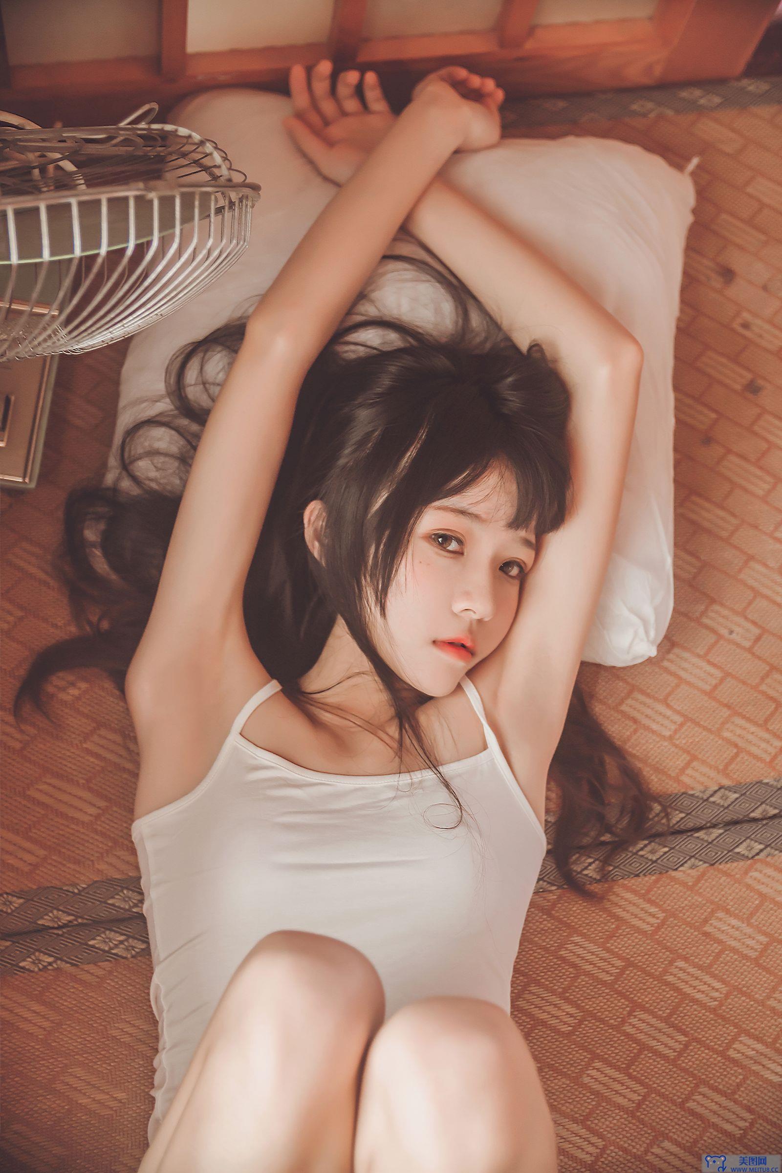 [桜桃喵] NO.007 未熟1 小背心换水手服