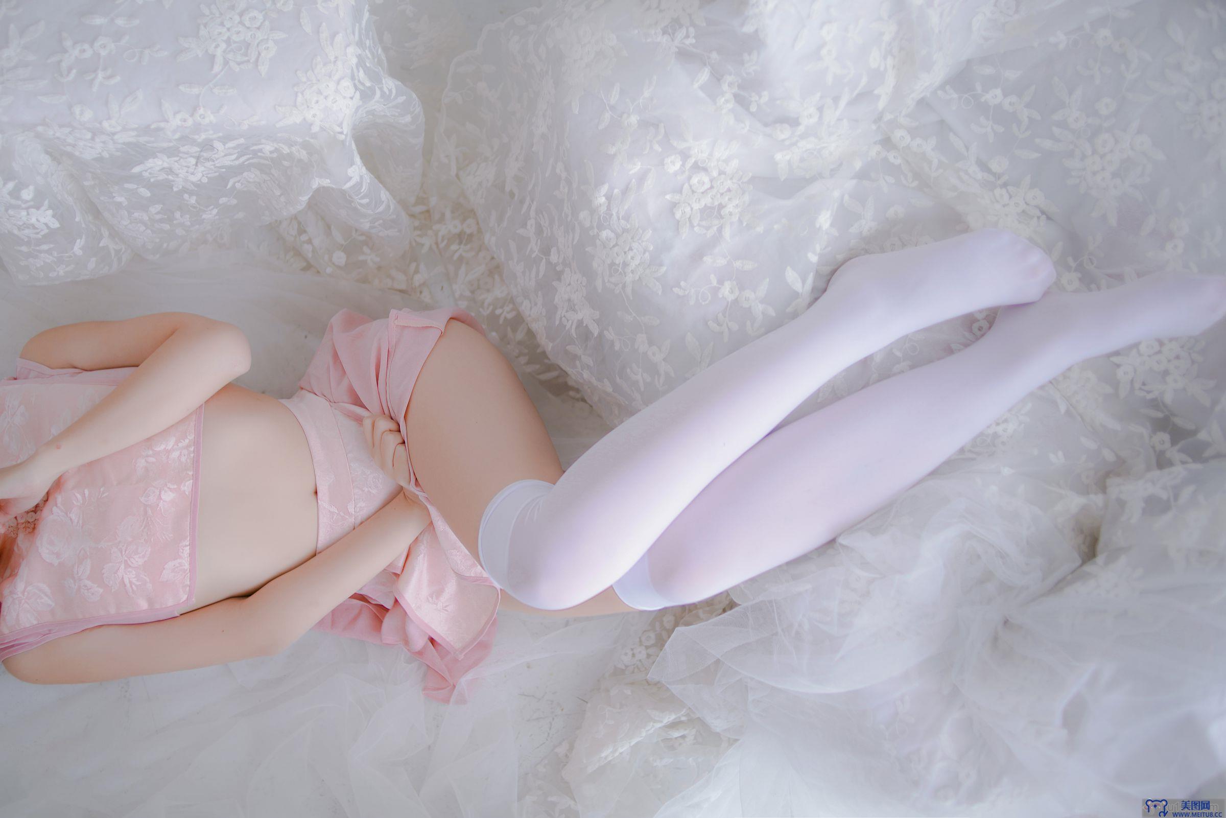 [二佐] NO.015 粉旗袍和黑三本