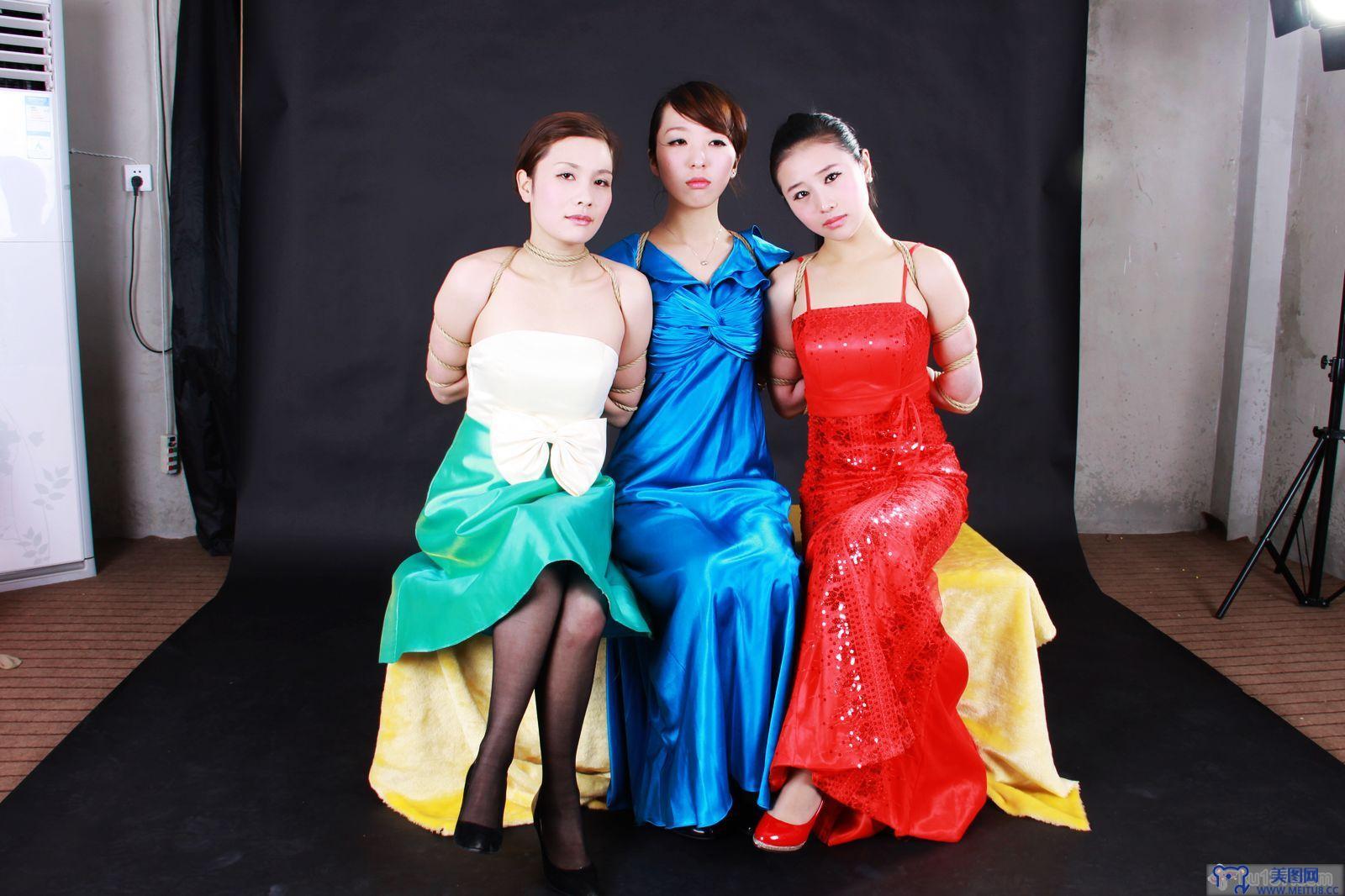 [神艺缘套图]2011.02.18 第119期 模特 馨媛,小妖,雨欣 第1集