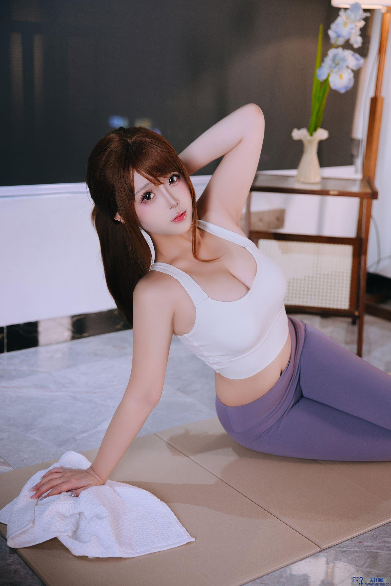 [日奈娇] NO.210 瑜伽训练