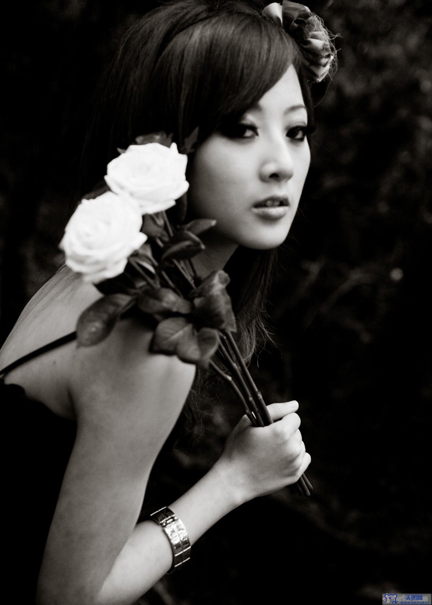 [果子MM套图] 2009.08.23 白色圓舞曲x黑色執念@陽明山竹子湖
