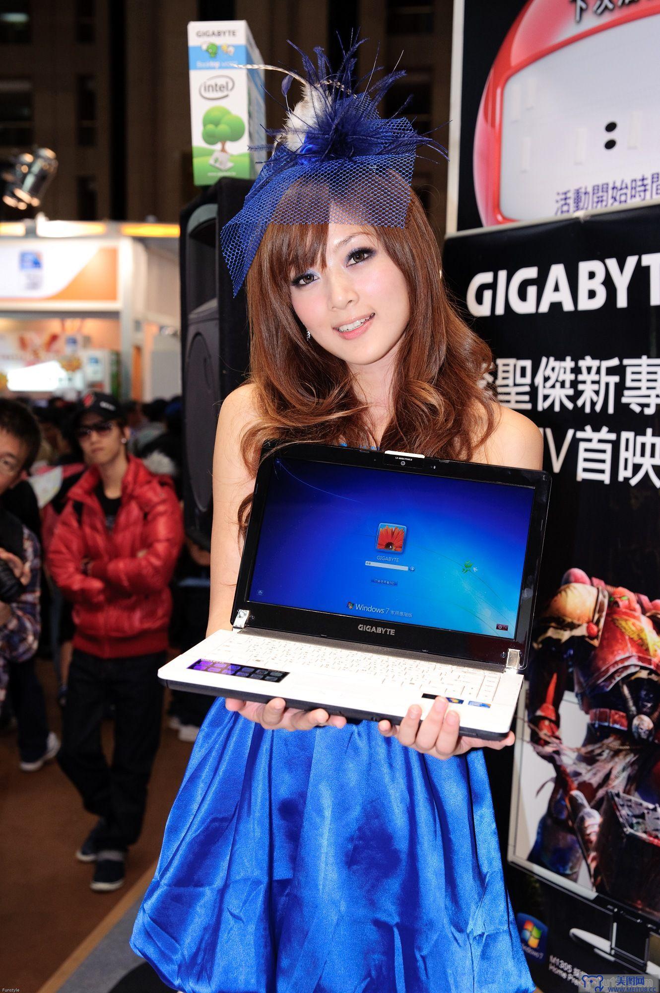 [果子MM套图] 2009.11.28 資訊月 GIGABYTE