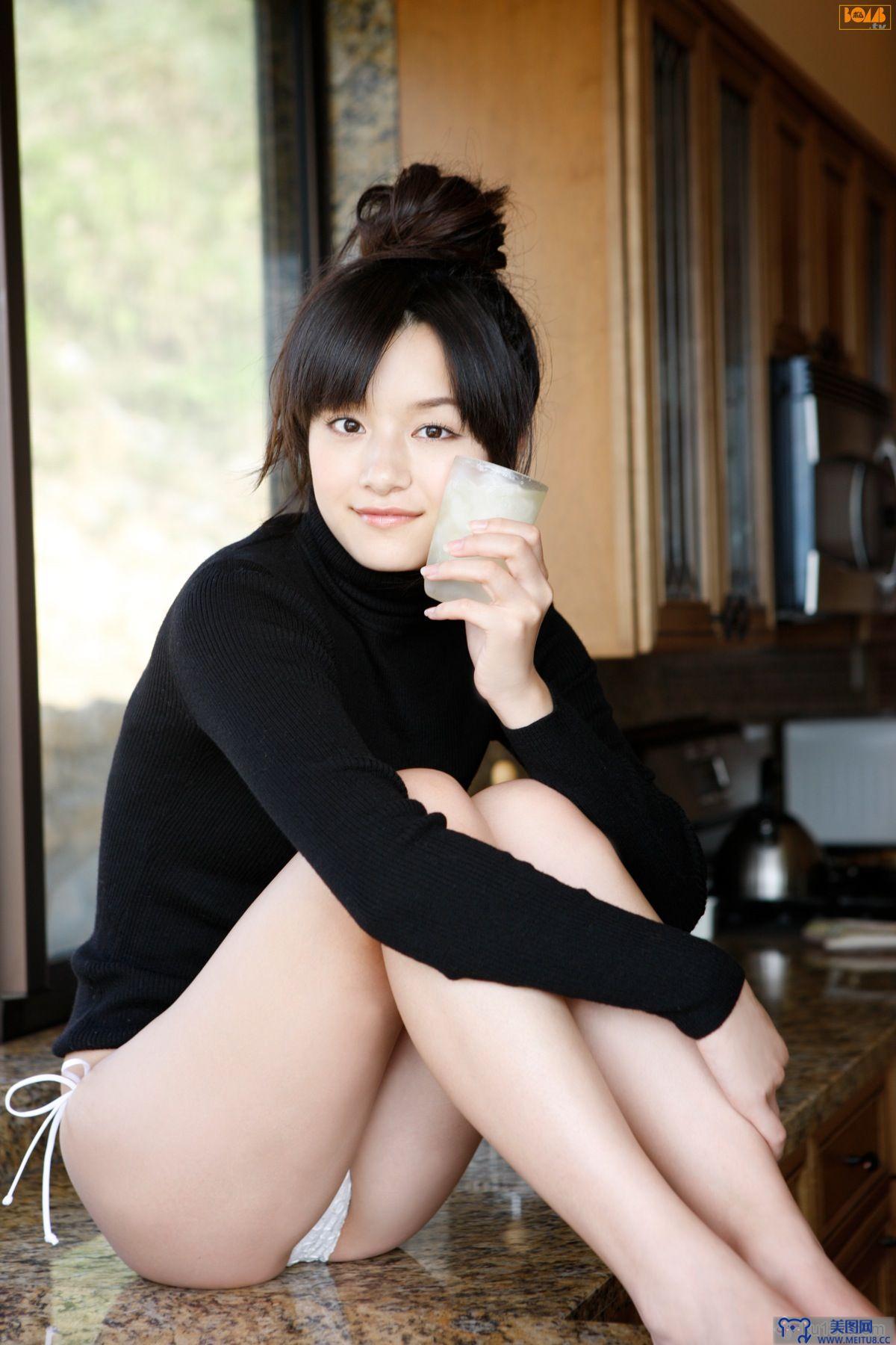 [Bomb.tv套图] GRAVURE Channel 2010年8月號 PART1