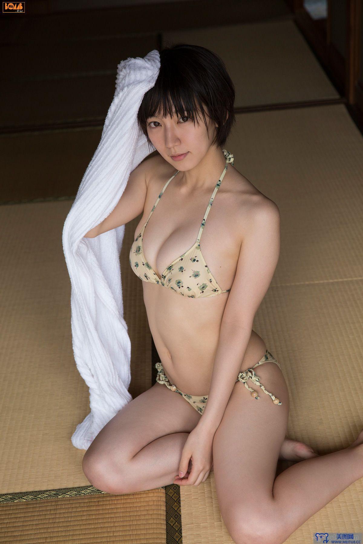 [Bomb.tv套图] 2014年10月号GRAVURE Channel Riho Yoshioka 吉岡里帆