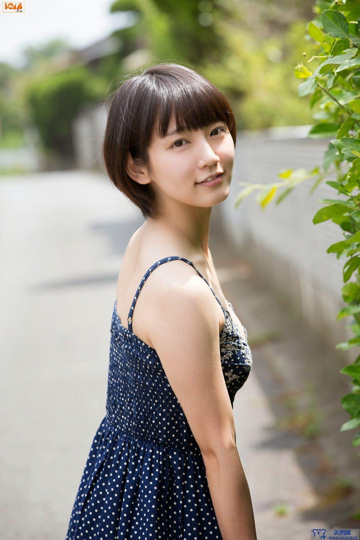 [Bomb.tv套图] 2014年10月号GRAVURE Channel Riho Yoshioka 吉岡里帆