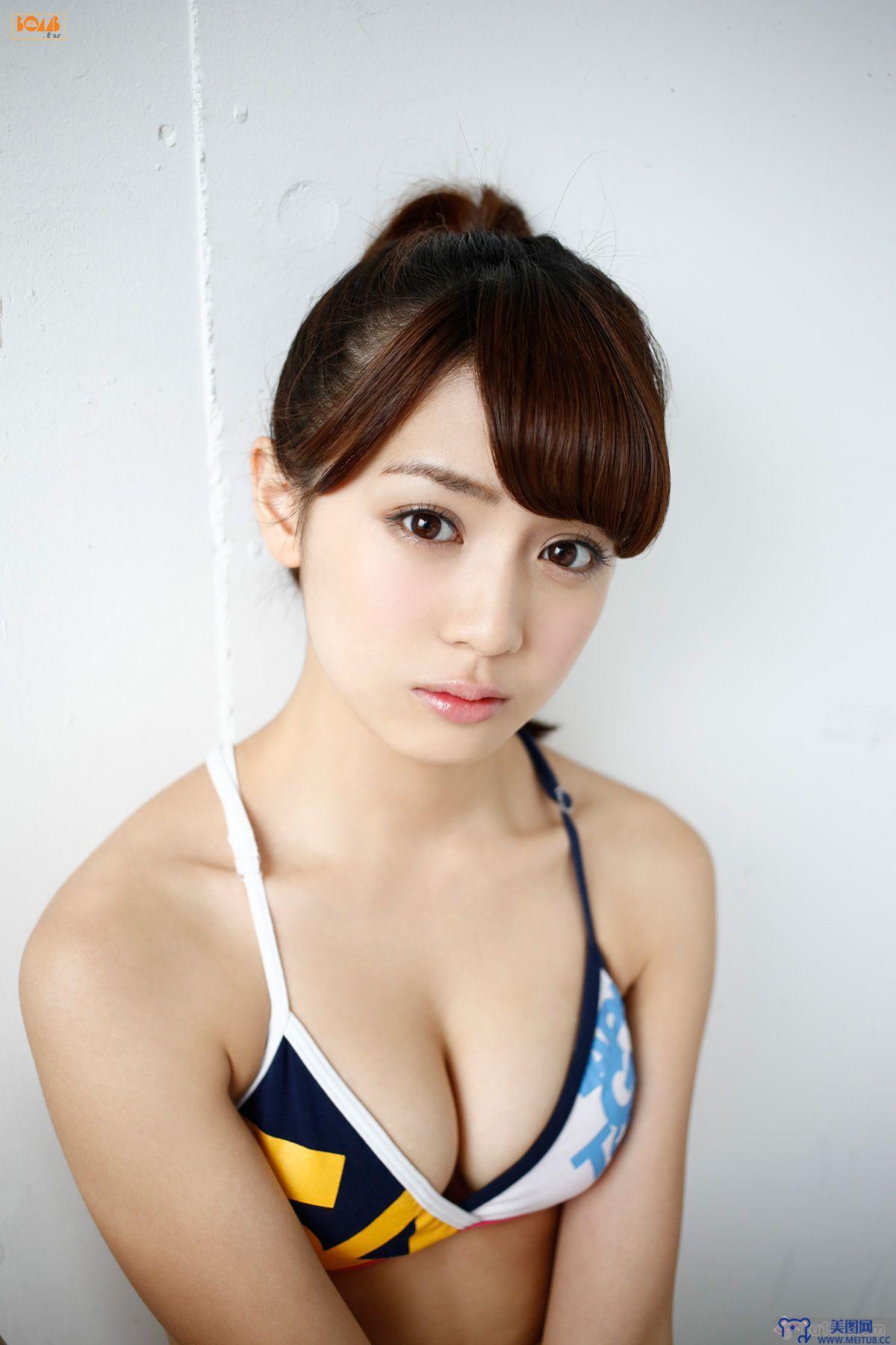 [Bomb.tv套图] 2015年05月号 GRAVURE Channel Makoto Okunaka 奥仲麻琴 まこっちゃん!