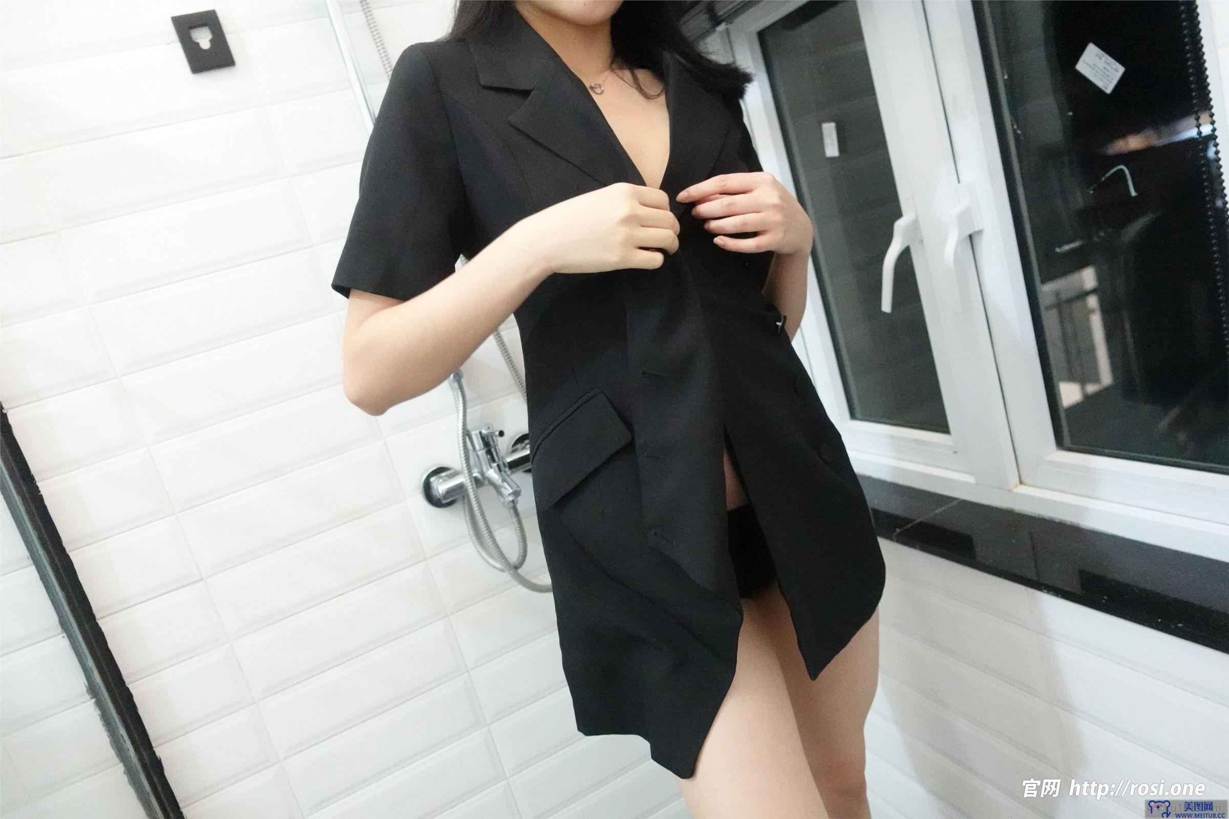[ROSI美女图]2023.01.15 NO.4059