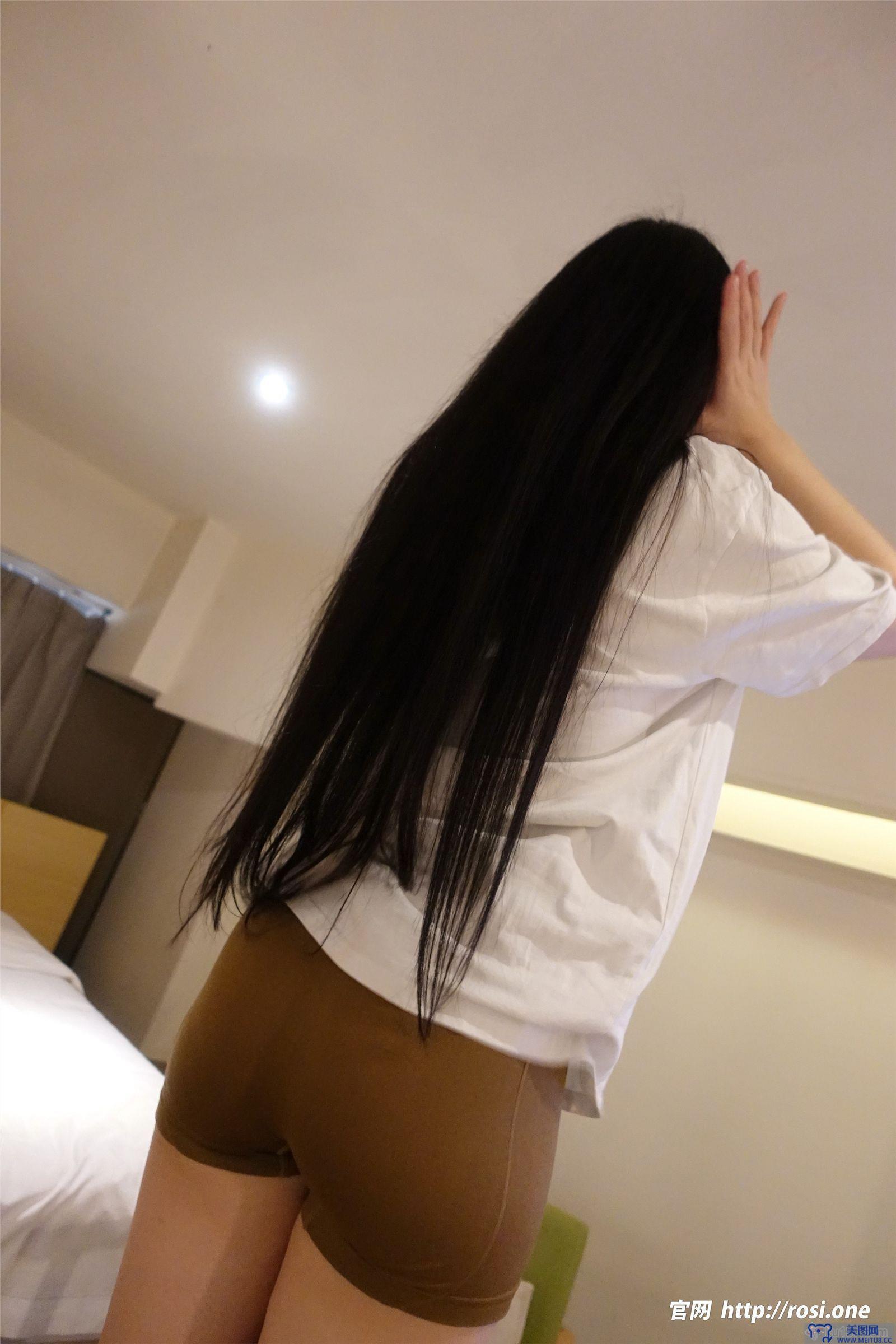 [ROSI美女图]2023.07.17 NO.4242