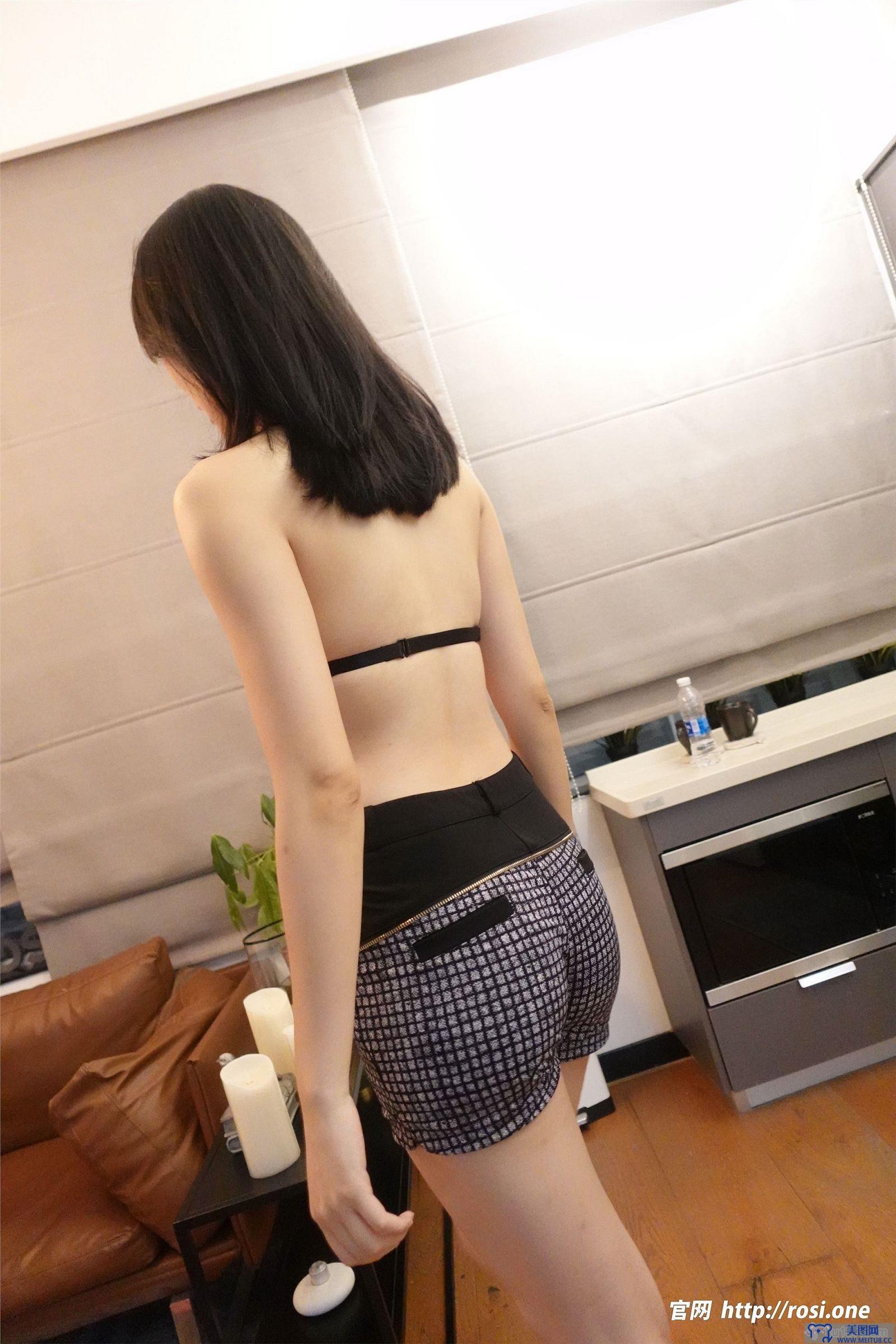 [ROSI美女图]2023.02.08 NO.4083
