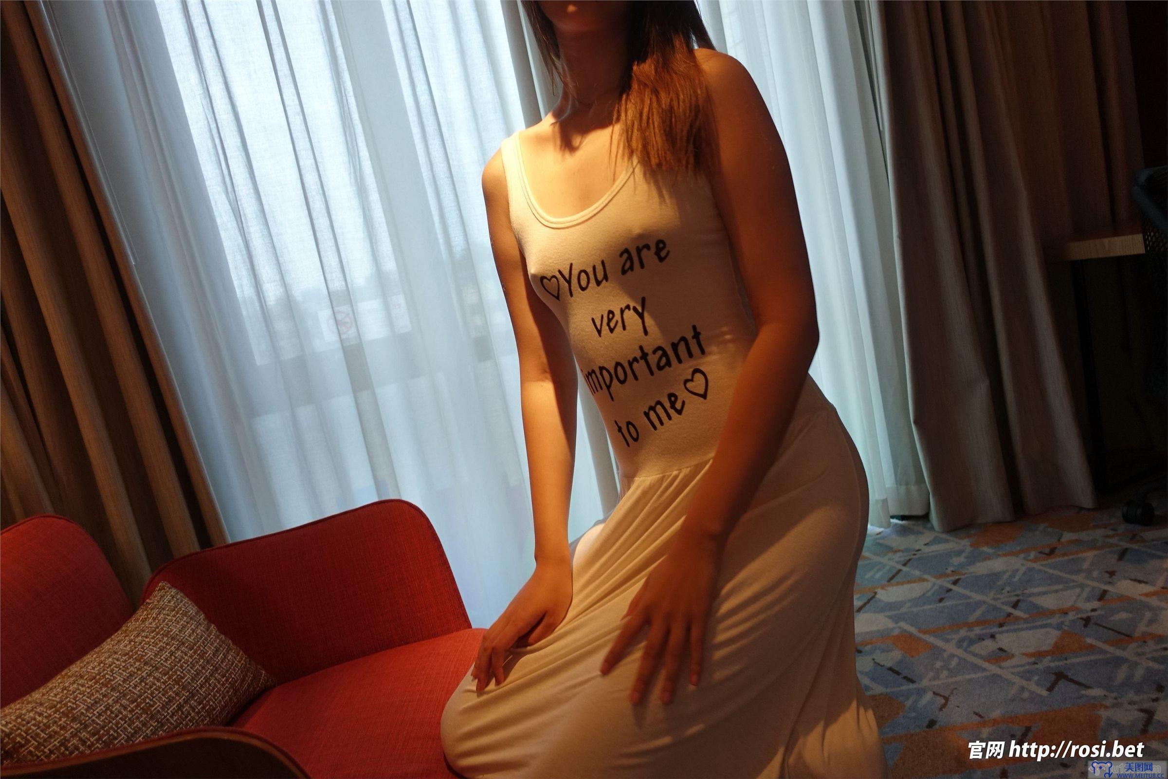 [ROSI美女图]2023.10.21 NO.4338
