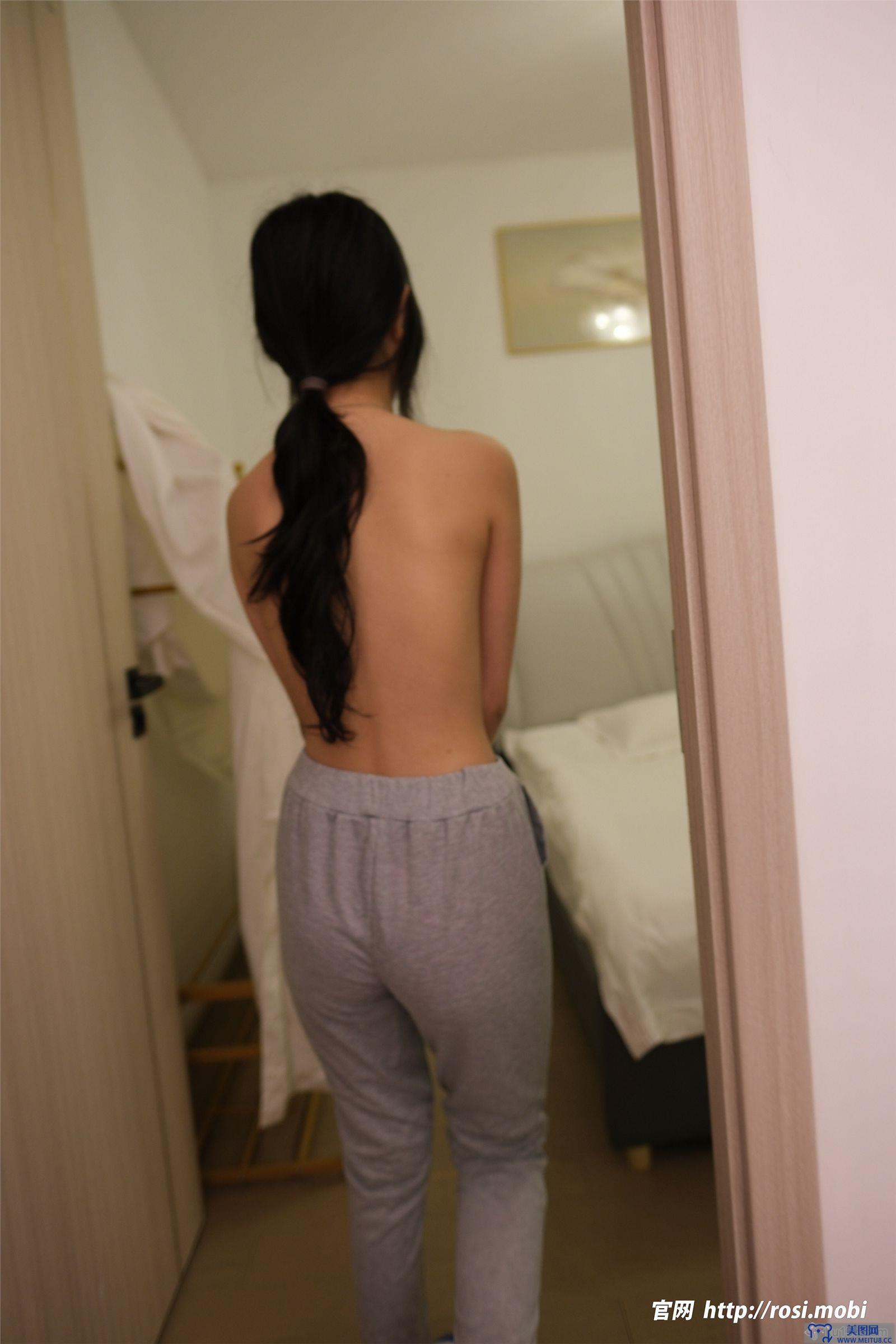 [ROSI美女图]2025.04.04 NO.4869