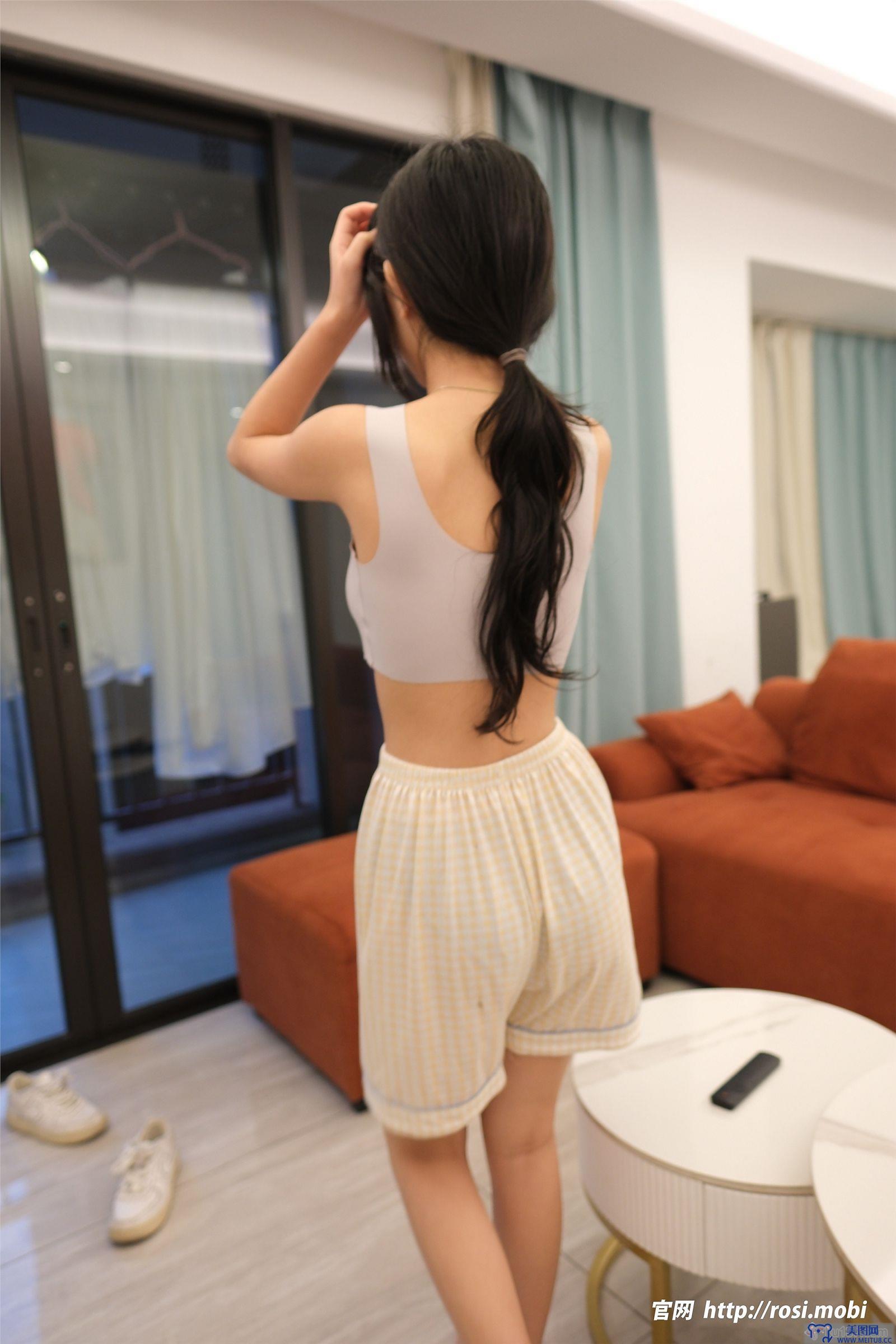 [ROSI美女图]2025.04.08 NO.4873