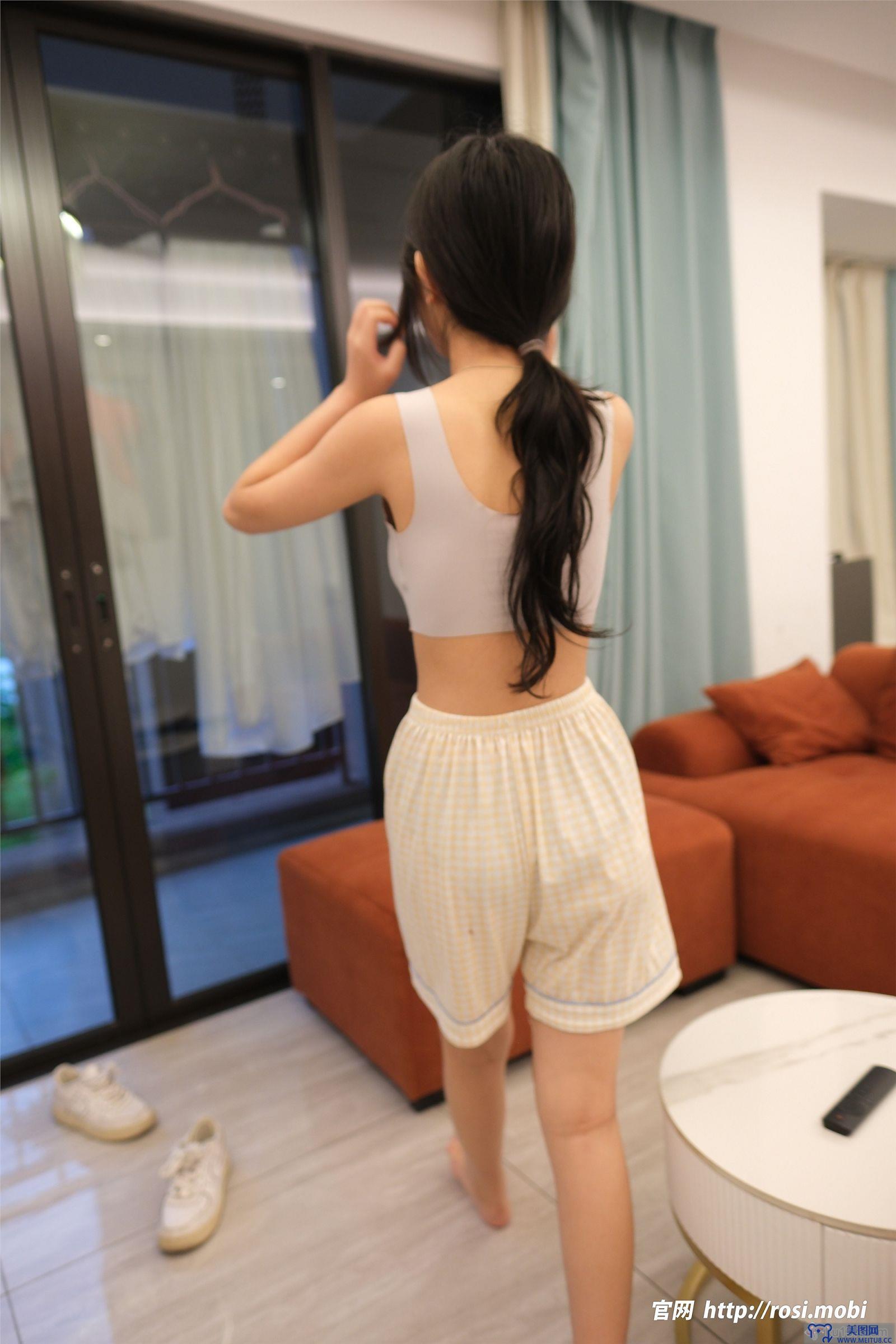 [ROSI美女图]2025.04.08 NO.4873