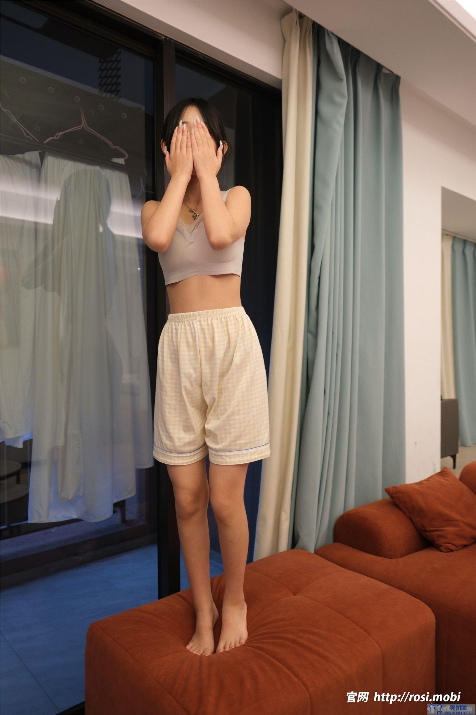 [ROSI美女图]2025.04.08 NO.4873