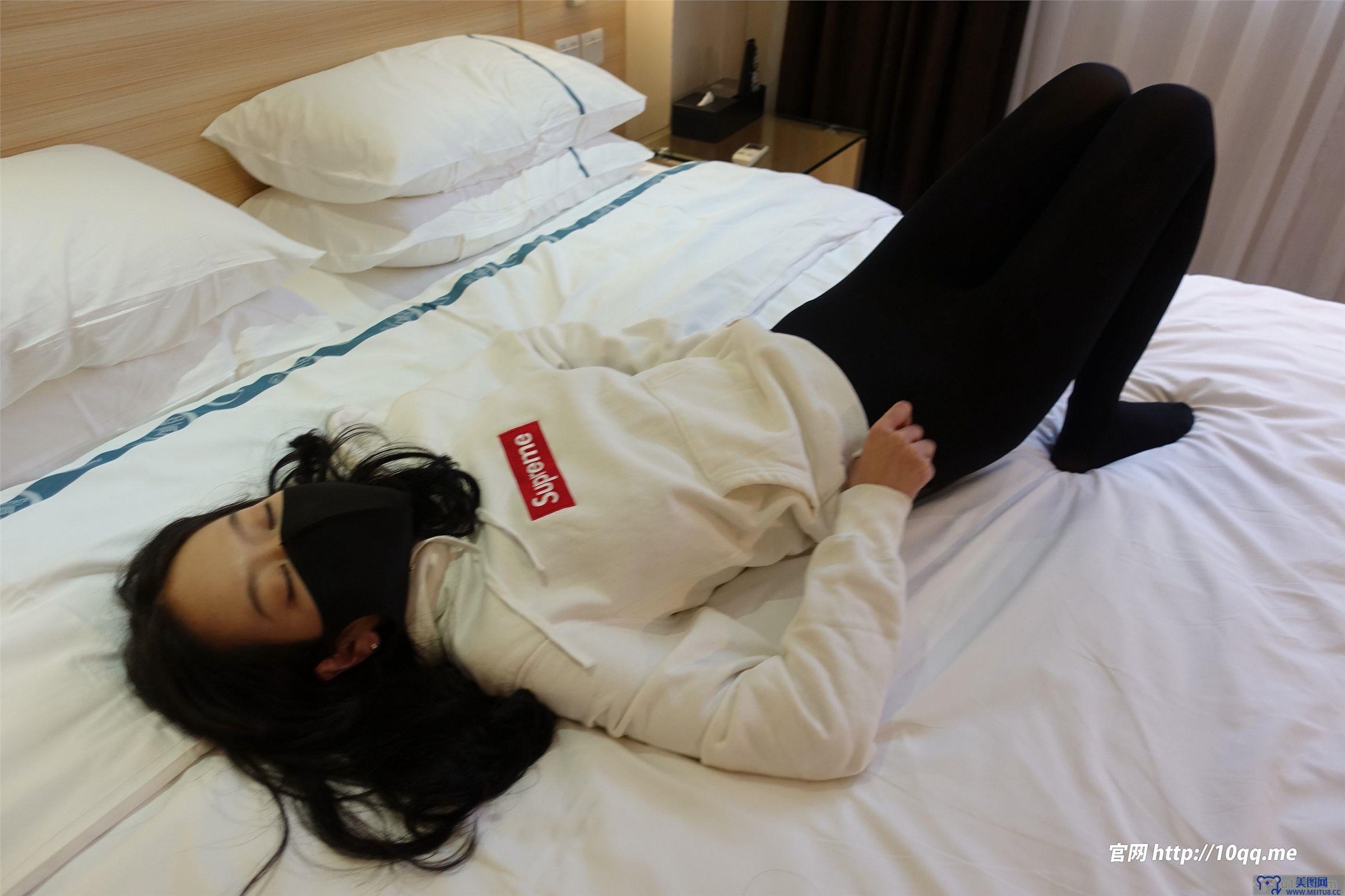 [ROSI美女图]口罩系列 2022.11.24 NO.2356