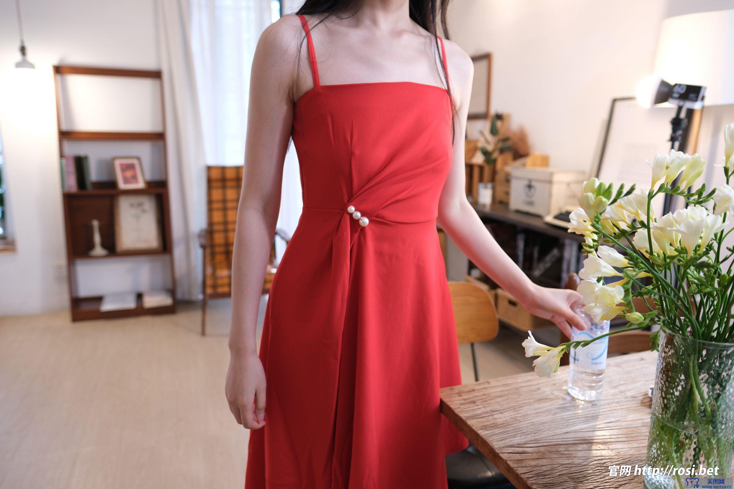 [ROSI美女图]2025.11.09 NO.5088