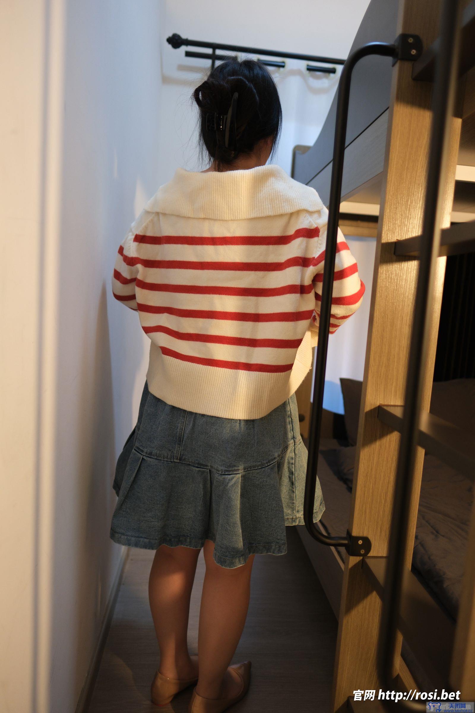 [ROSI美女图]2025.11.11 NO.5090