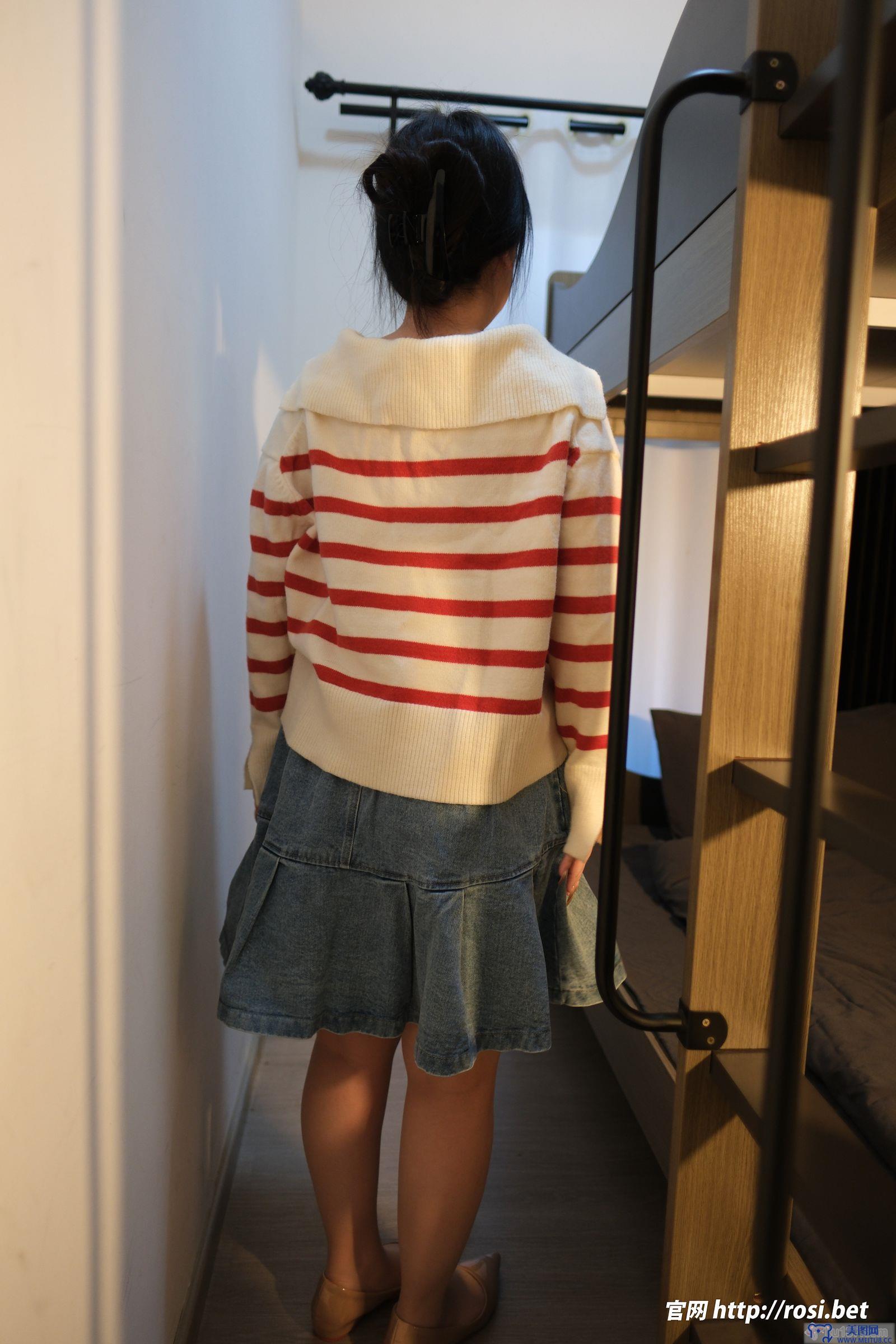 [ROSI美女图]2025.11.11 NO.5090