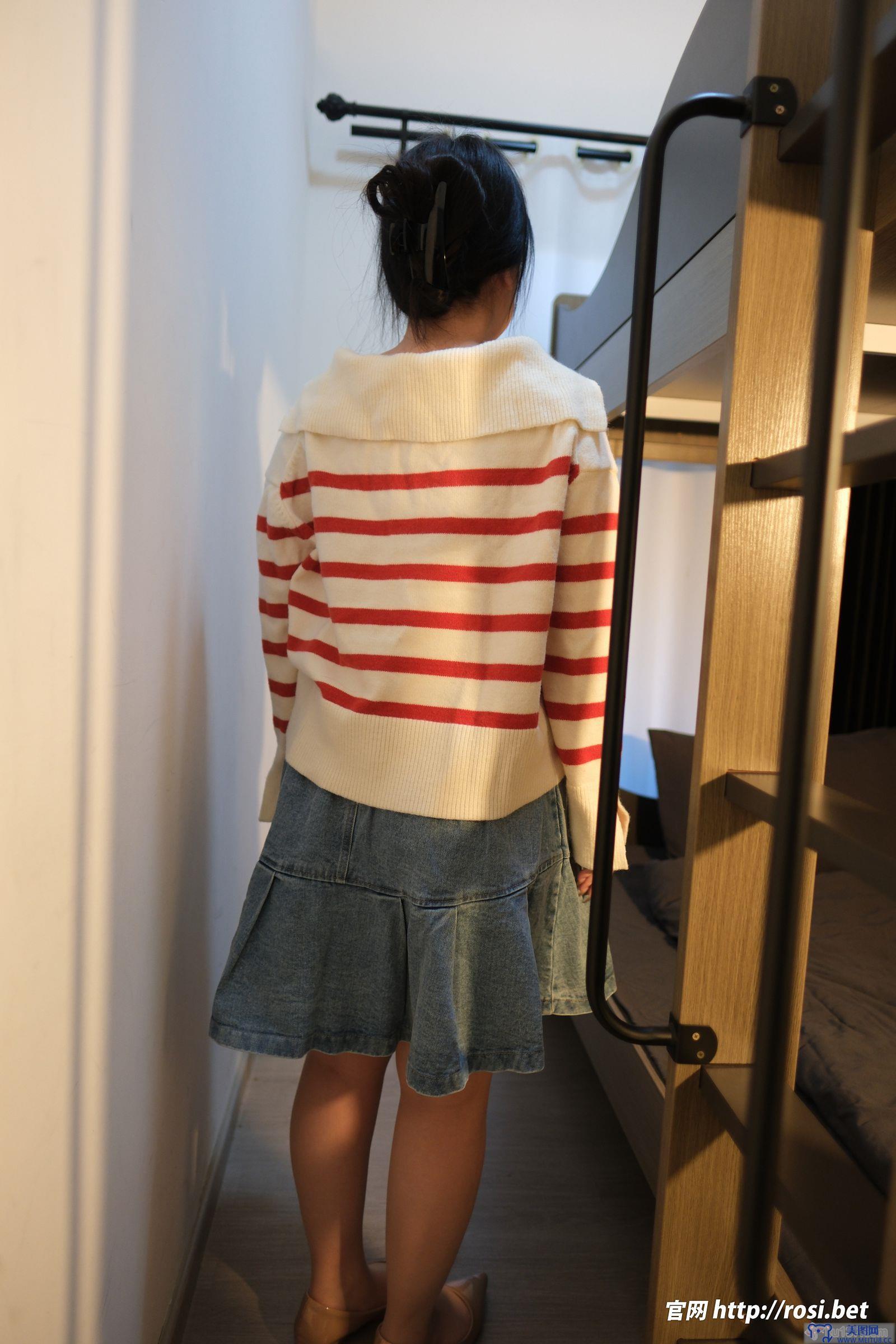 [ROSI美女图]2025.11.11 NO.5090