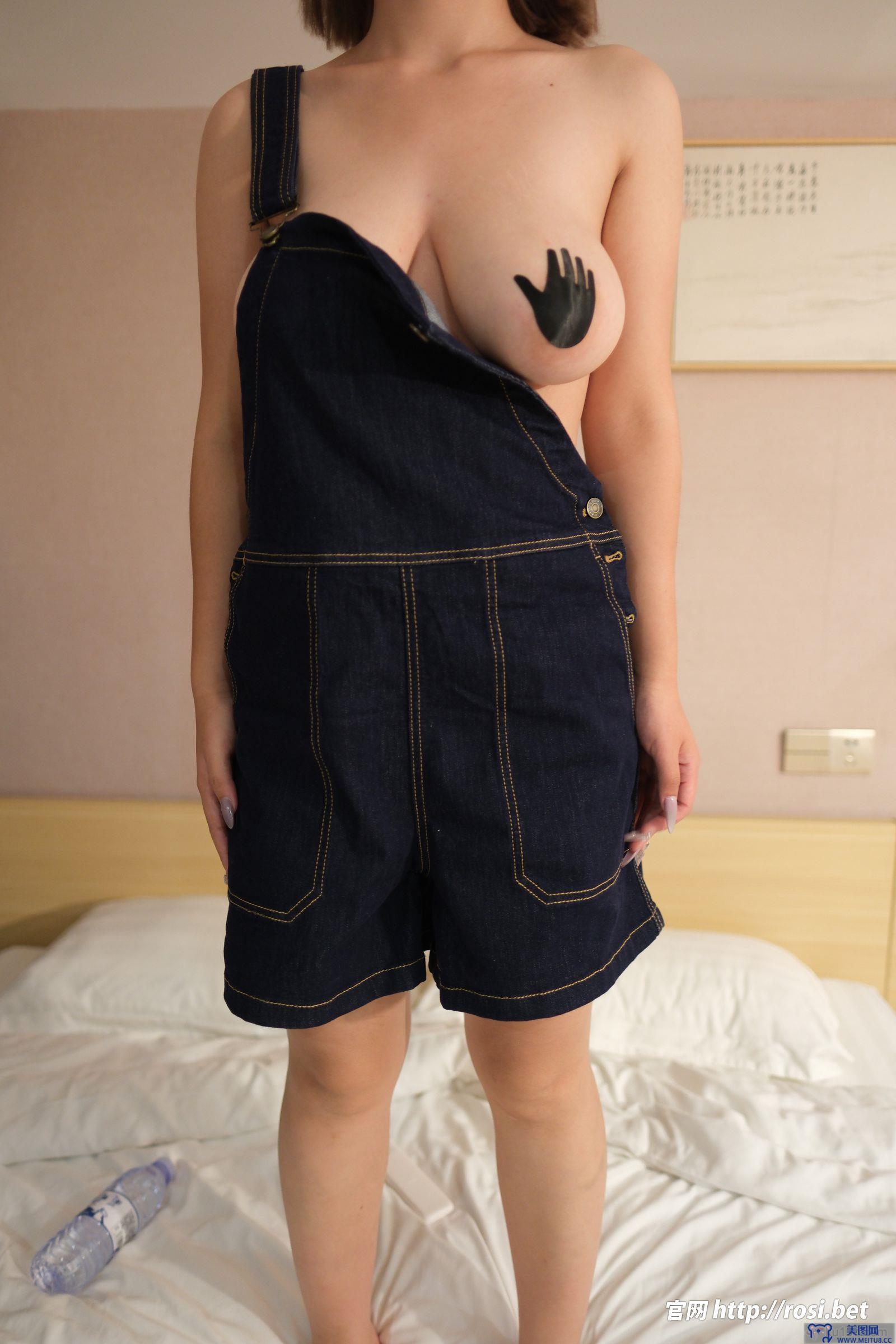 [ROSI美女图]2025.11.14 NO.5093