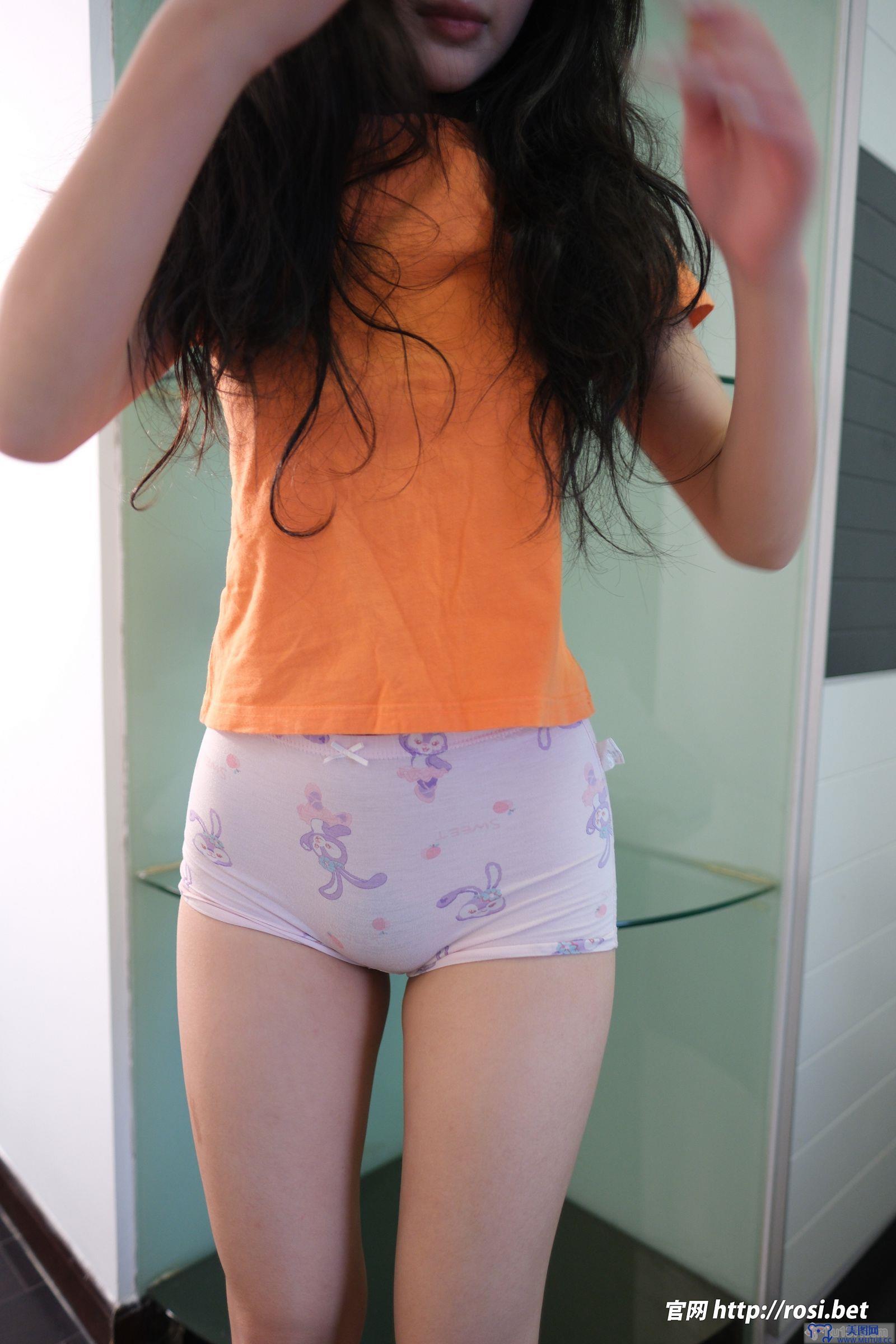 [ROSI美女图]2025.11.15 NO.5094