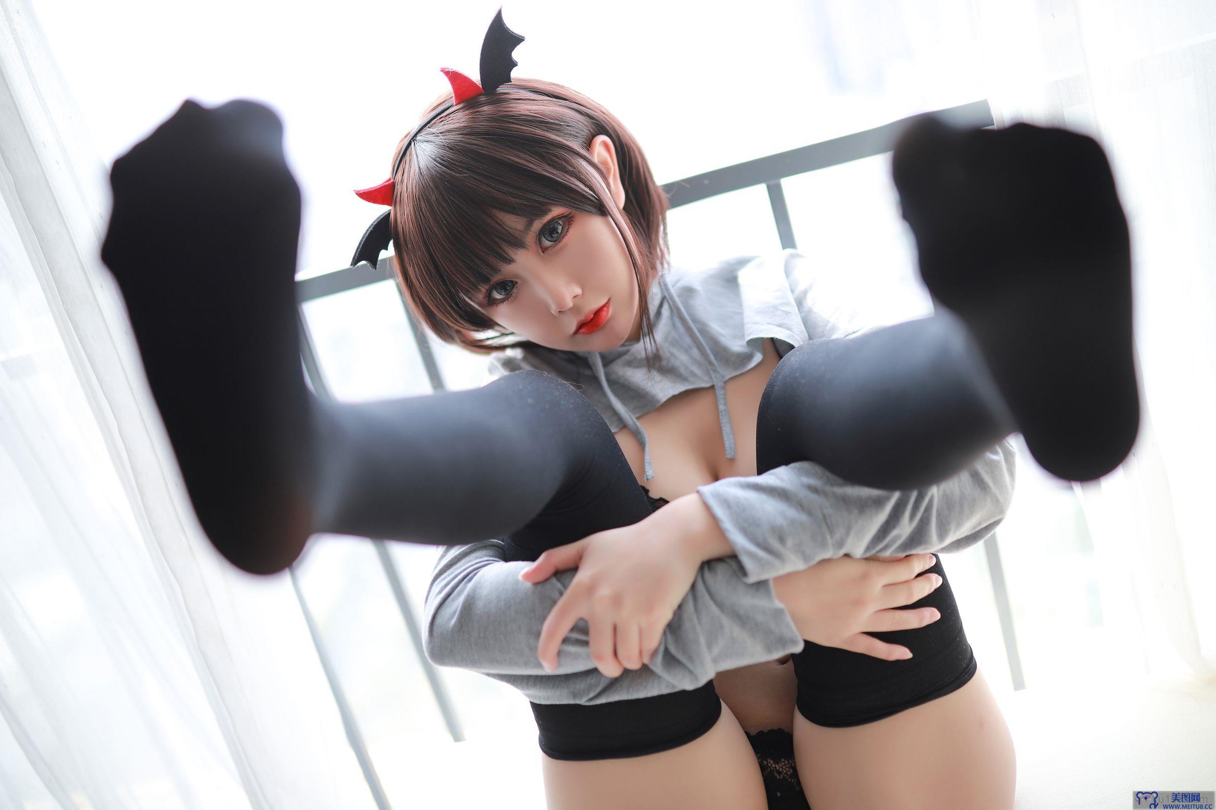 [您的蛋蛋] NO.012 开胸卫衣