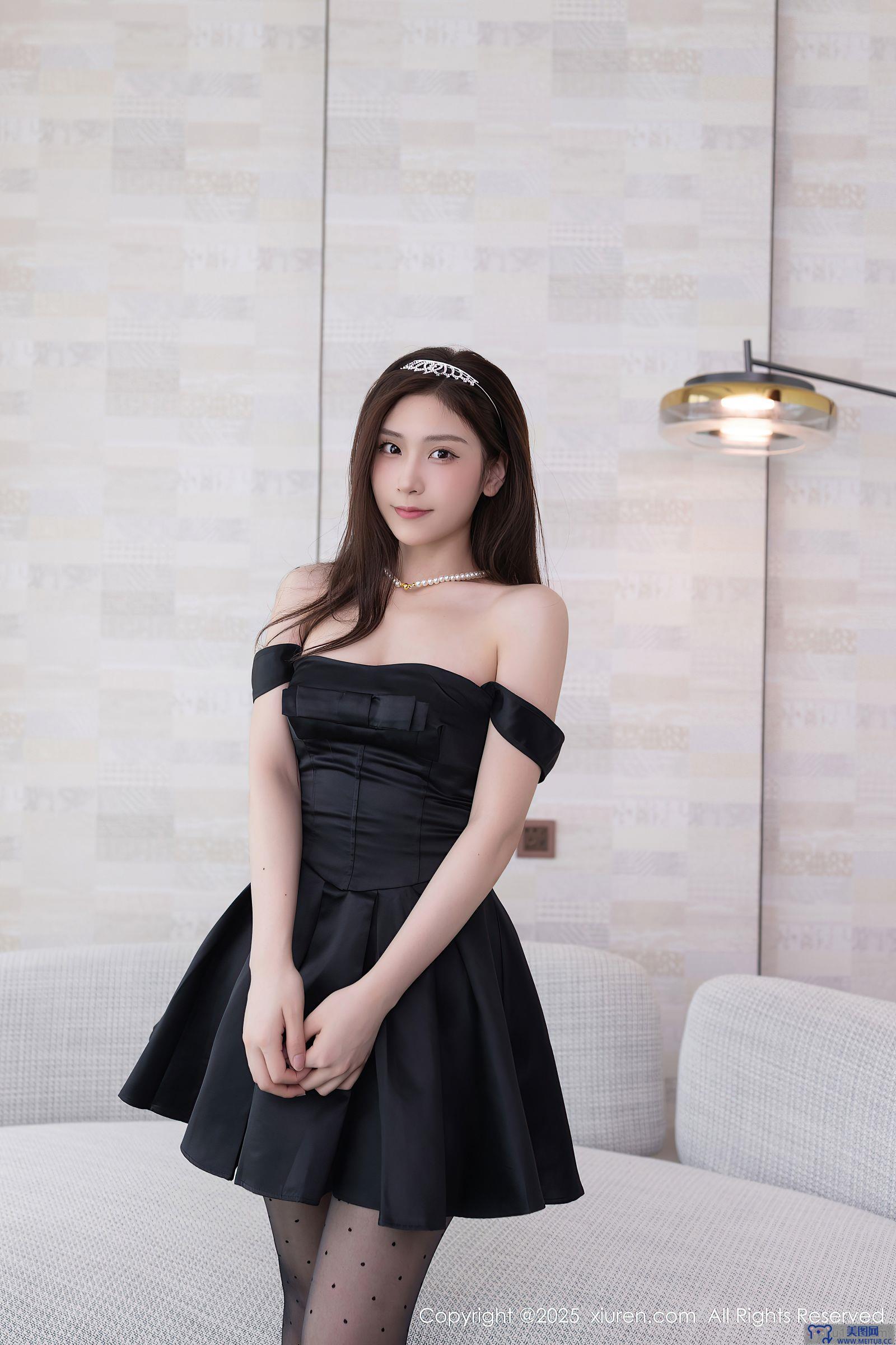 [秀人XIUREN] 2025.10.16 NO.10878 刘婷婷