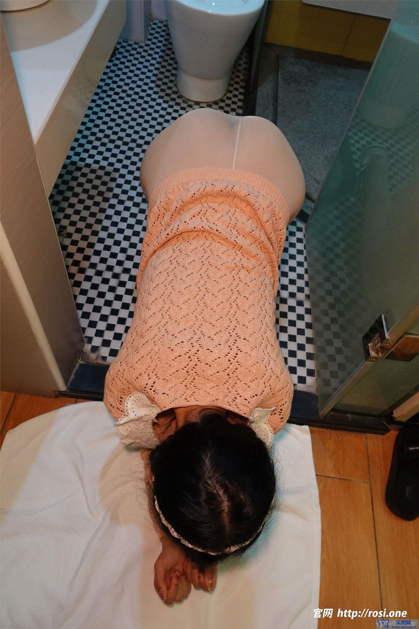 [ROSI美女图]2022.12.15 NO.4028