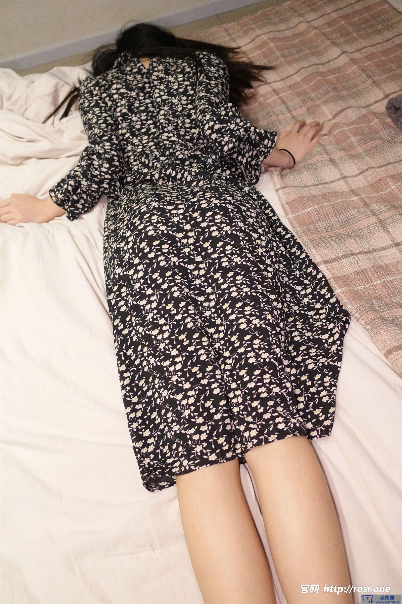 [ROSI美女图]2022.11.23 NO.4006