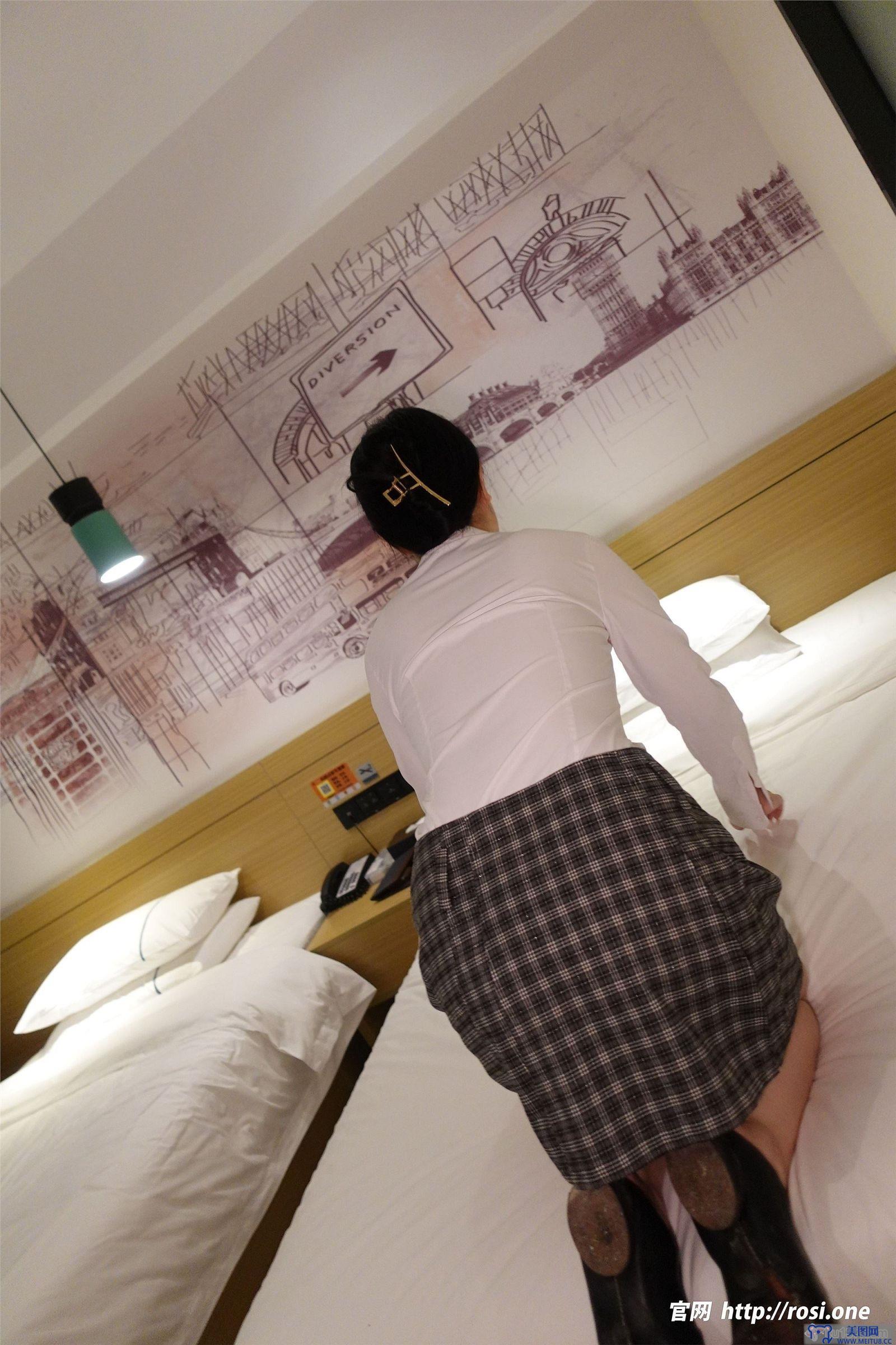 [ROSI美女图]2022.11.27 NO.4010