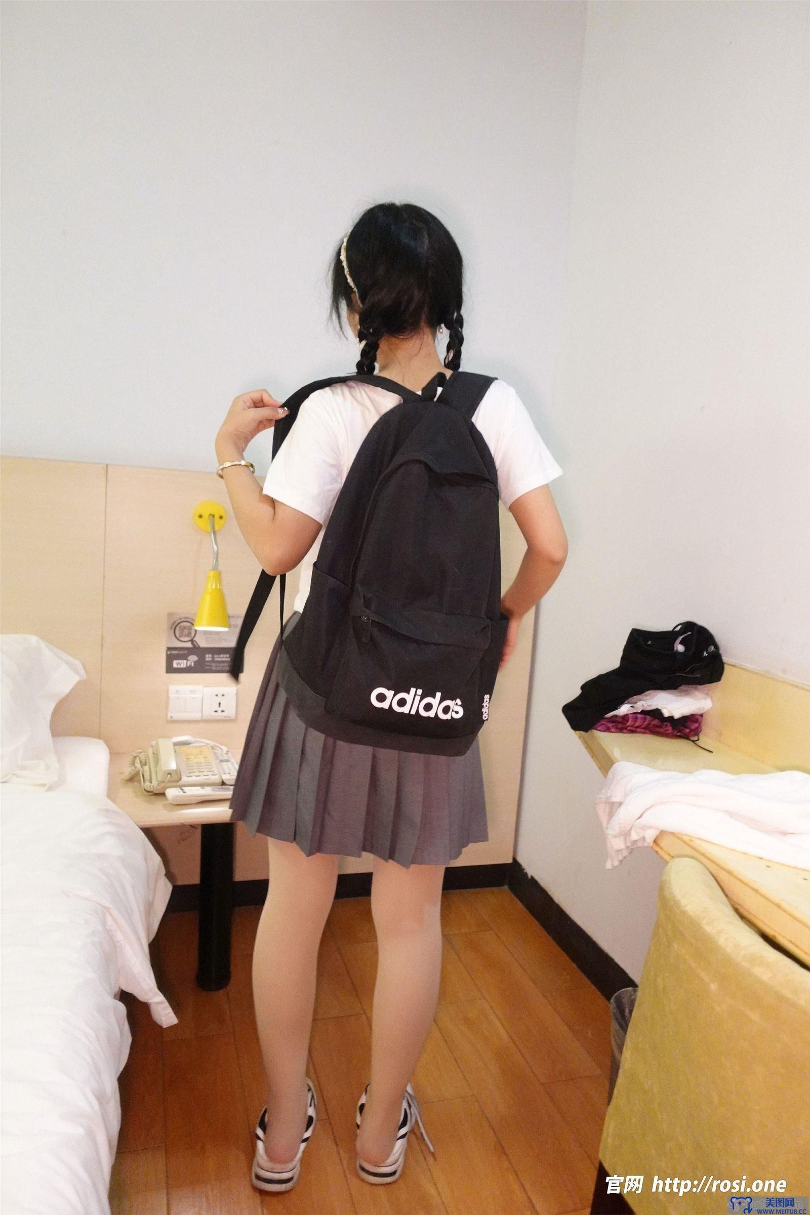 [ROSI美女图]2022.11.29 NO.4012