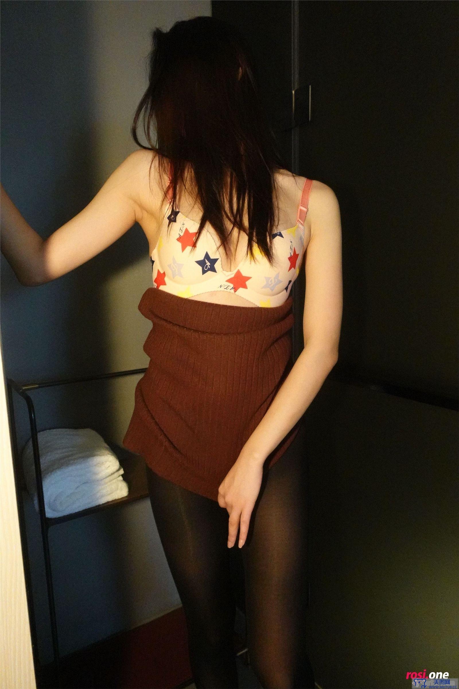 [ROSI美女图]2021.10.29 NO.3616