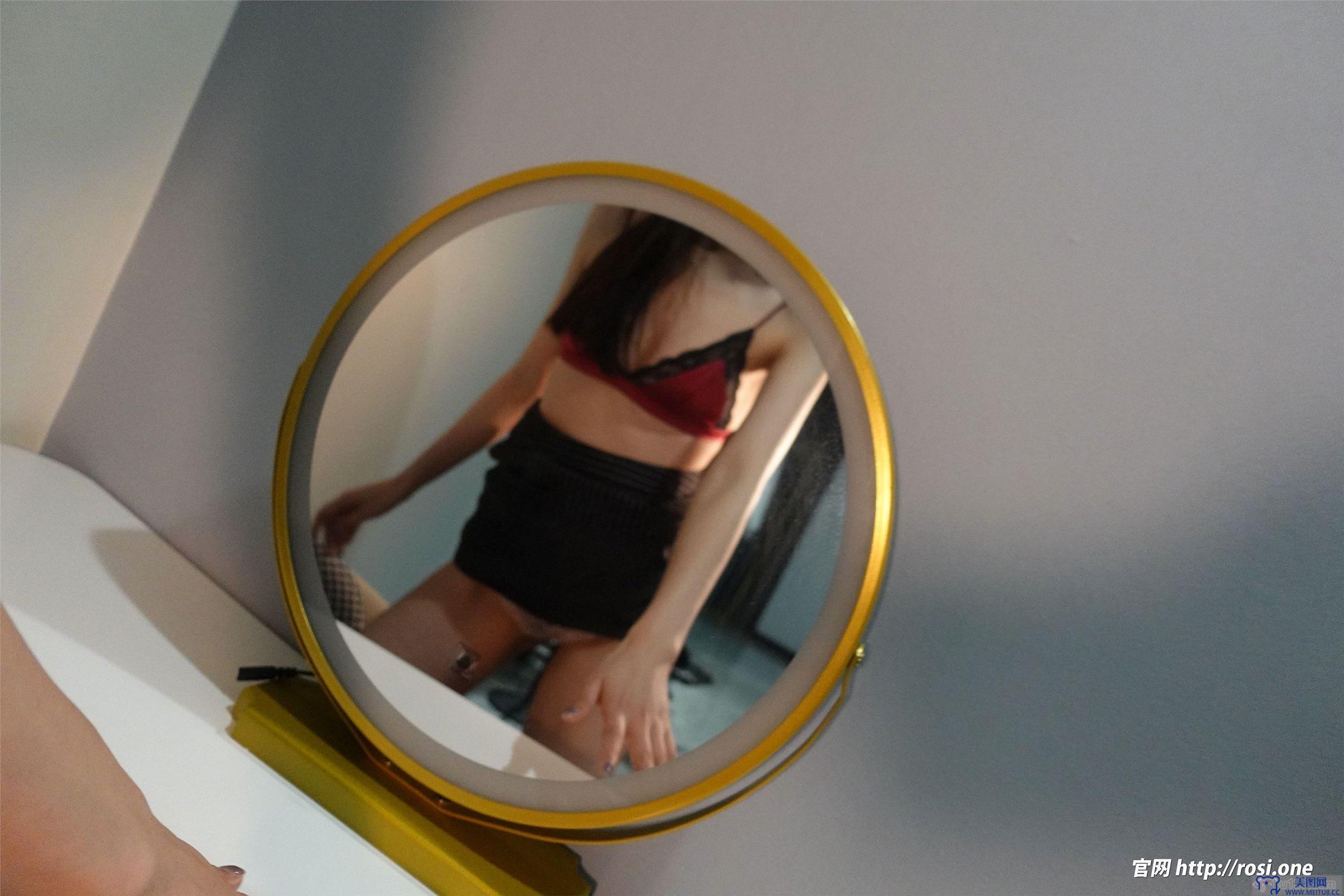 [ROSI美女图]2022.05.30 NO.3829