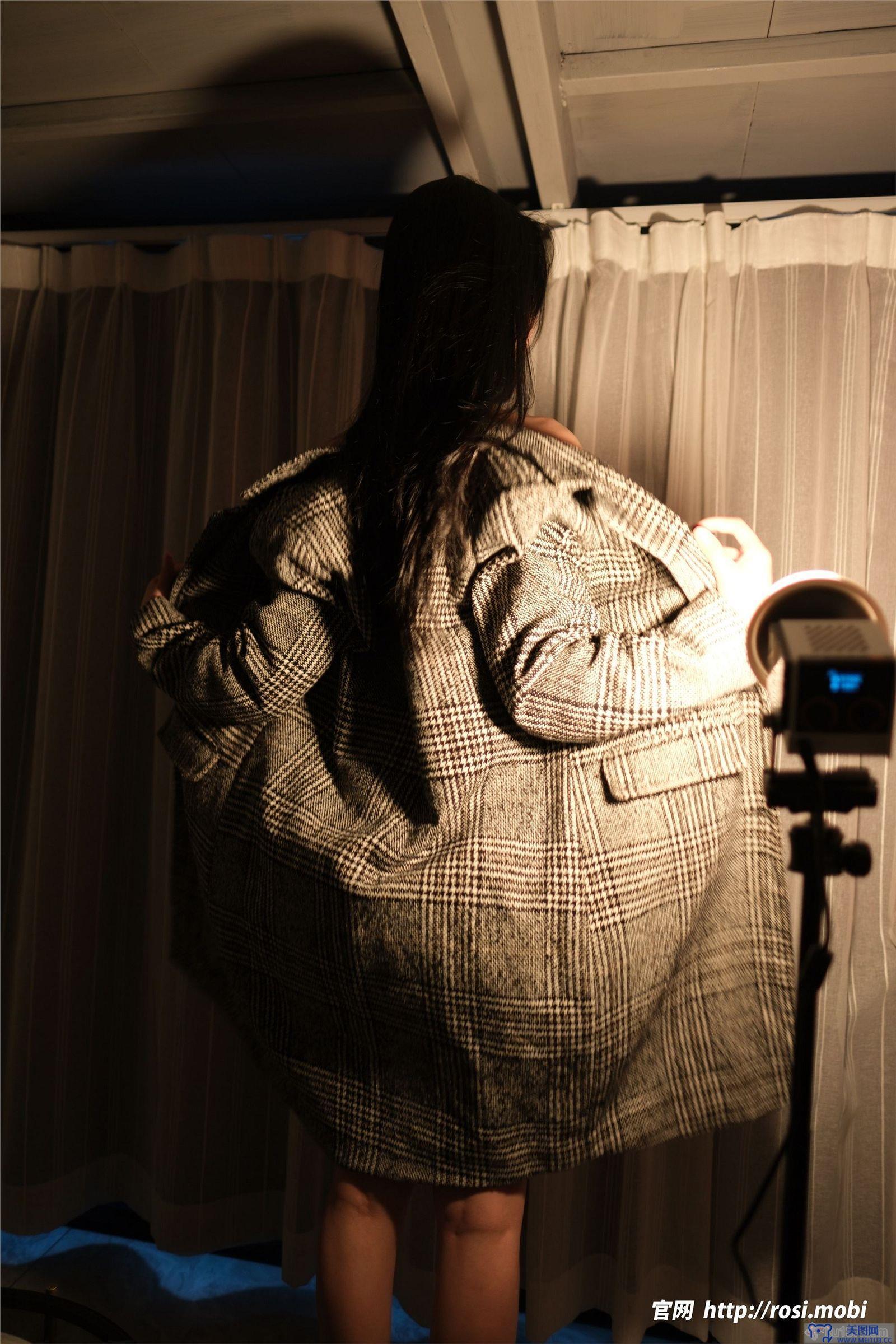 [ROSI美女图]2025.07.10 NO.4966