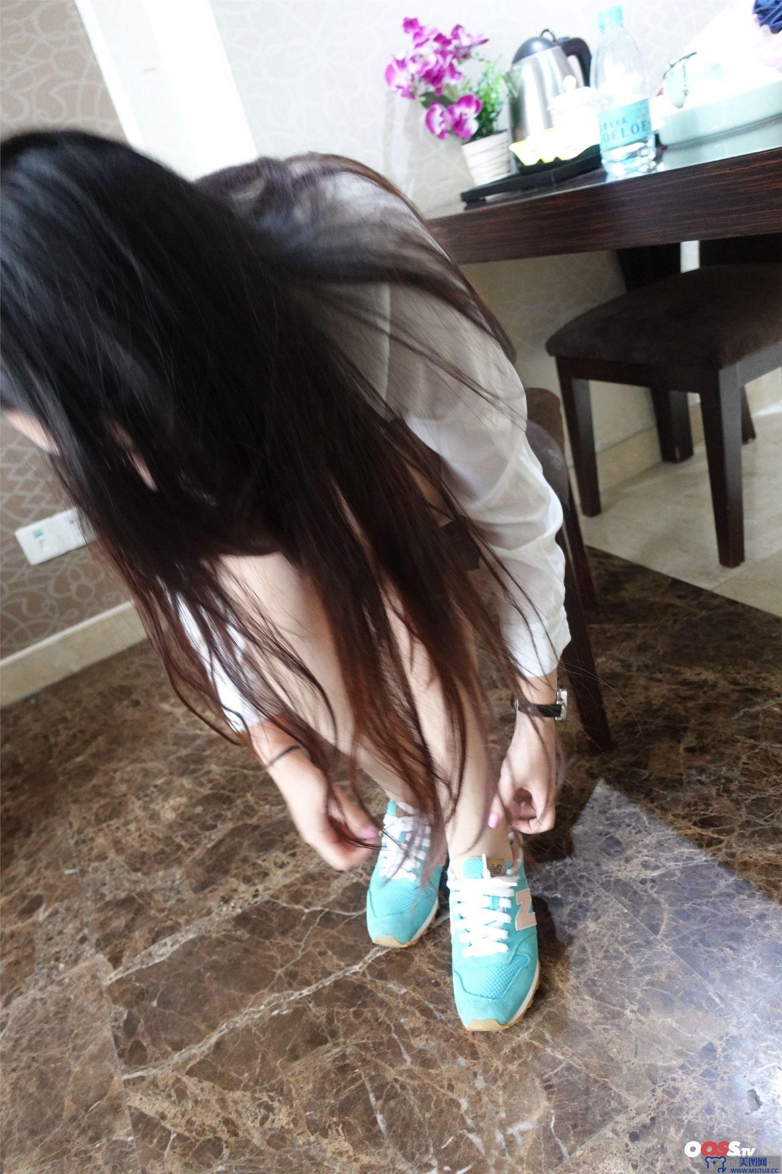 [ROSI美女图]2020.06.08 NO.3108