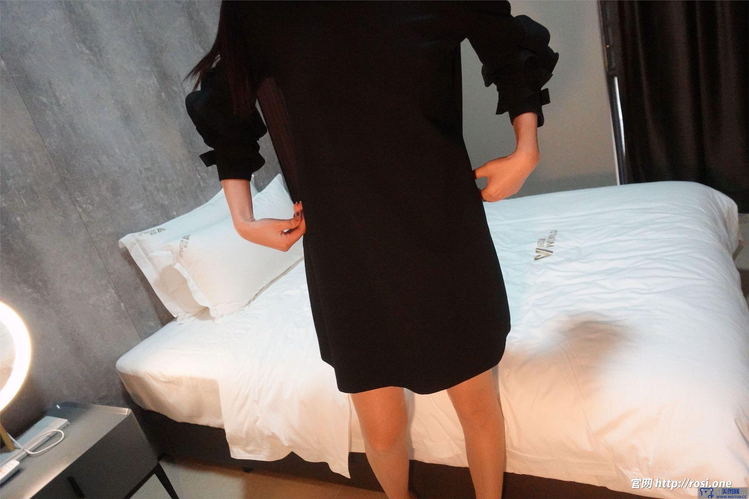 [ROSI美女图]2022.01.01 NO.3680