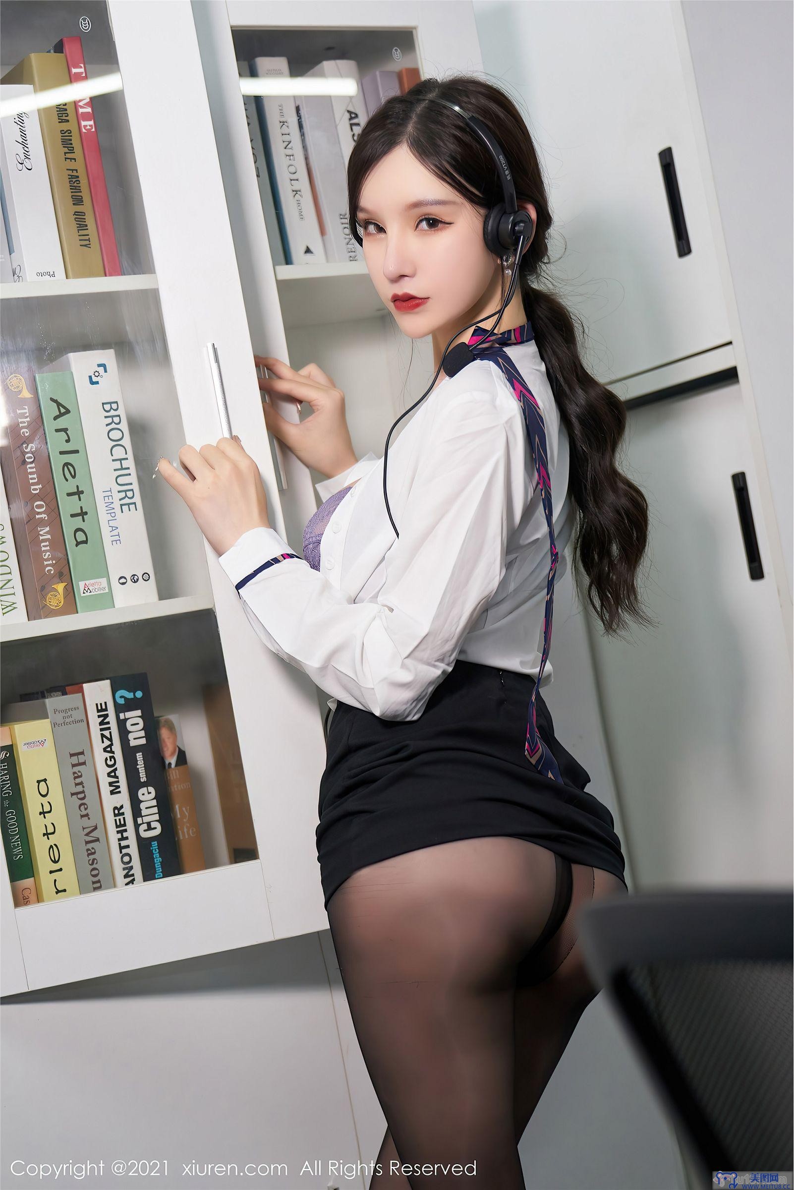 [秀人XIUREN] 2021.11.05 NO.4177 周于希Sandy