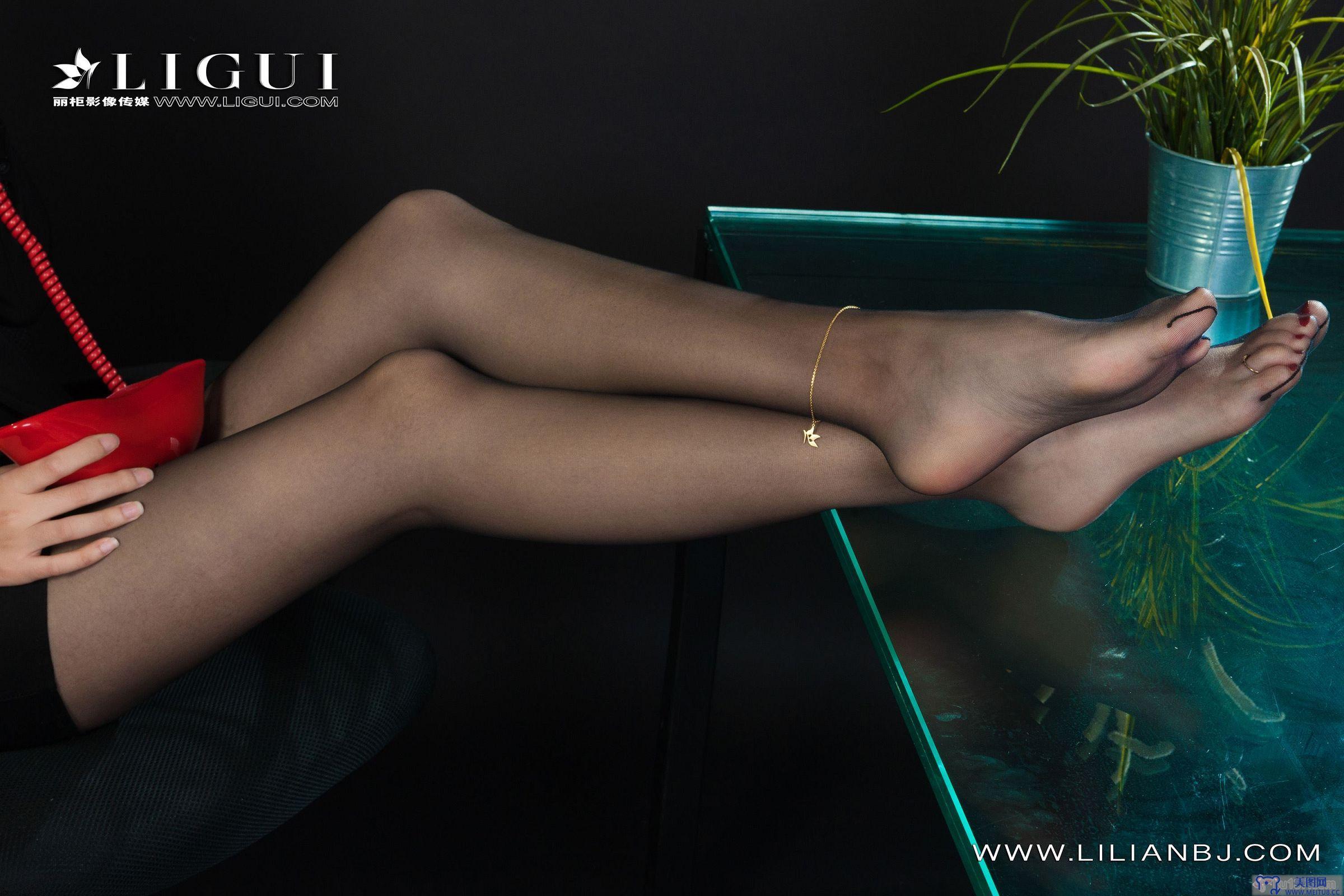 [Ligui丽柜美腿]2022.01.12 网络丽人 Model 伊萱