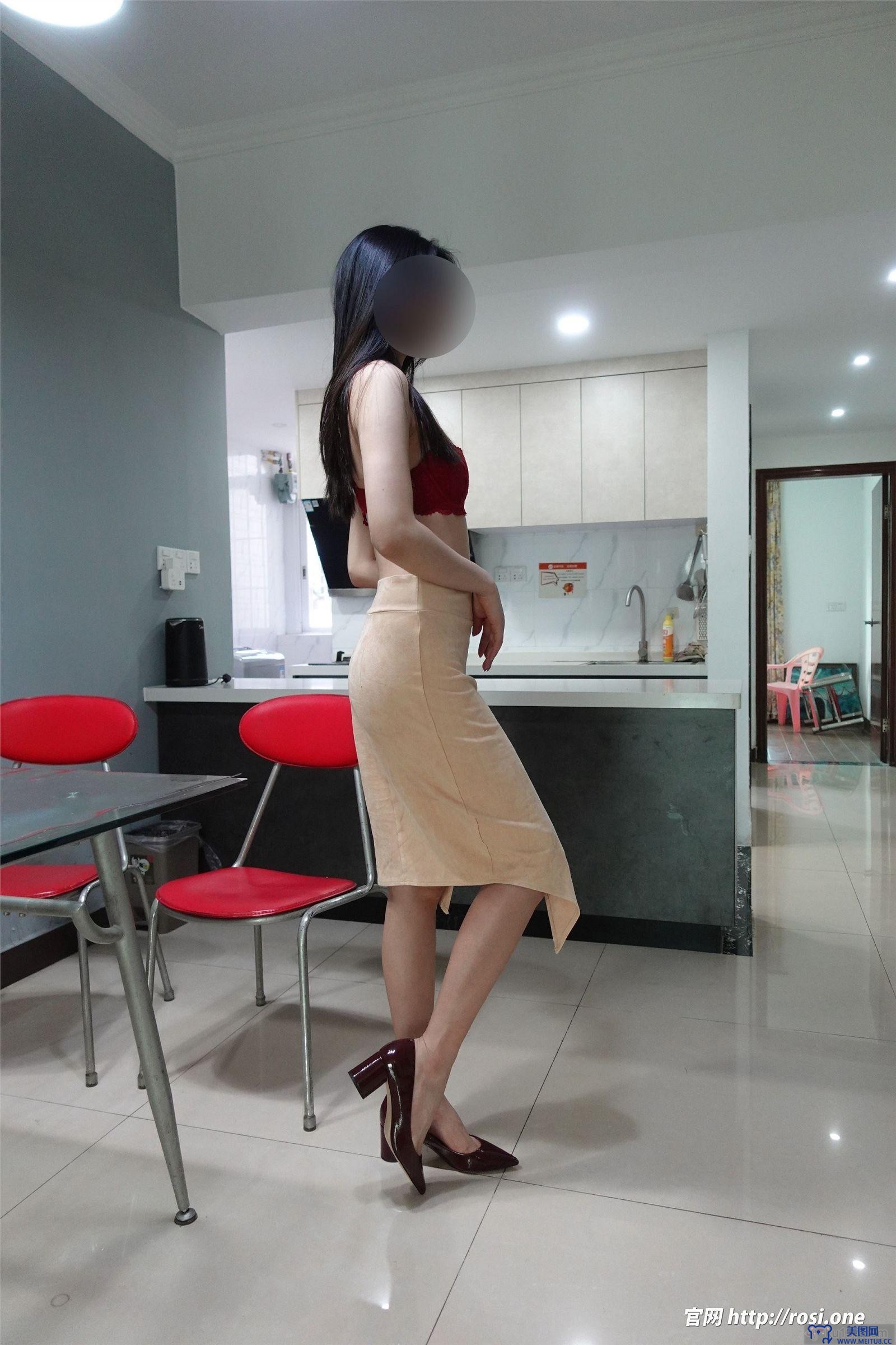 [ROSI美女图]2022.07.05 NO.3865