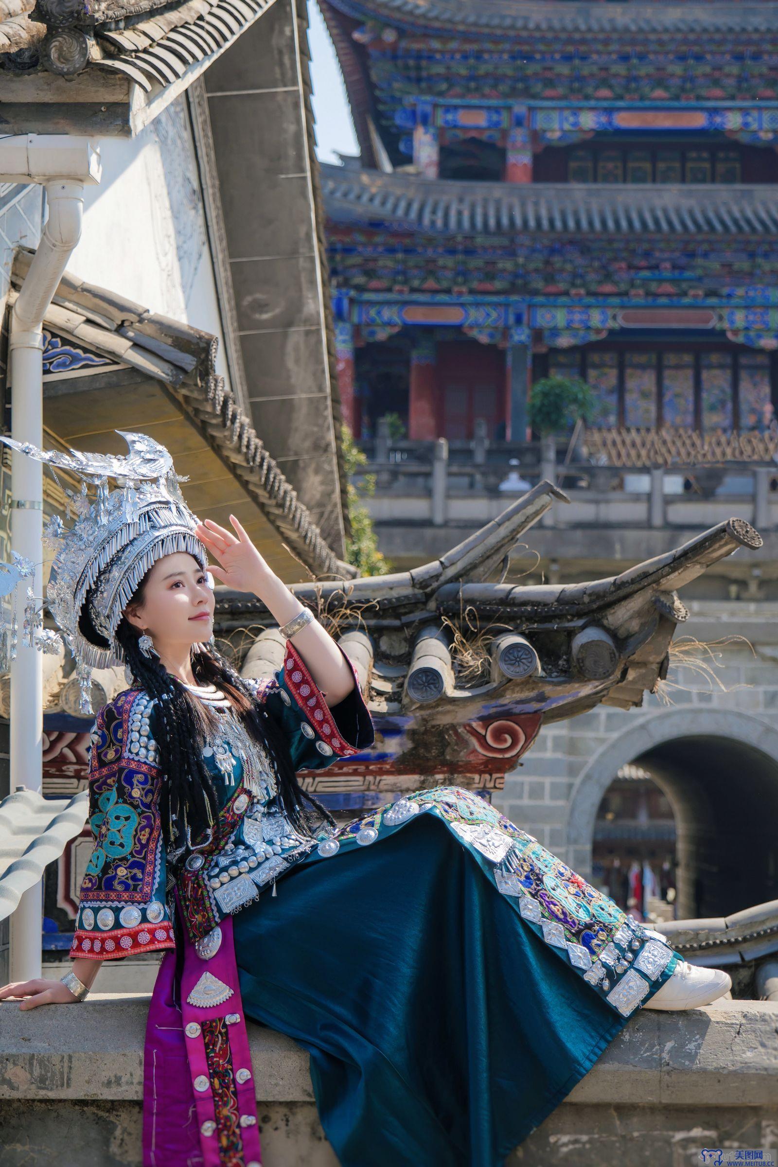 [年年nnian] NO.027 苗疆少女