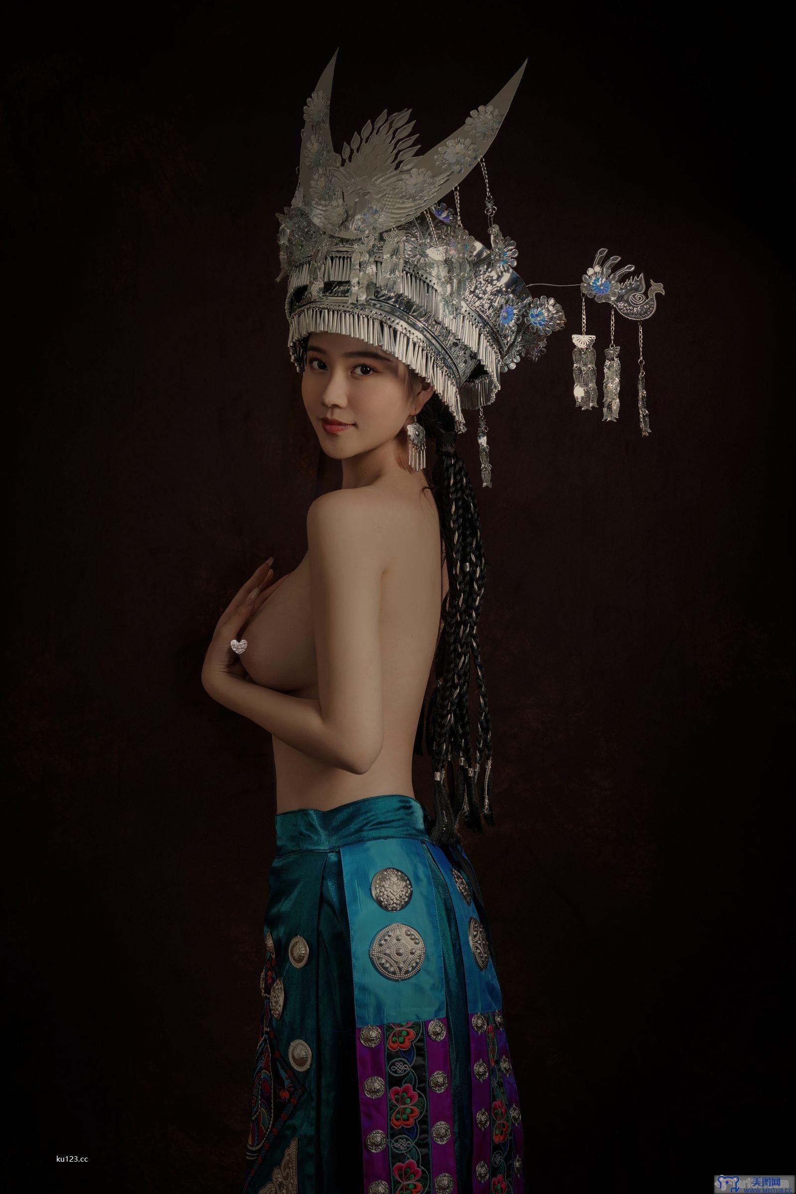 [年年nnian] NO.027 苗疆少女