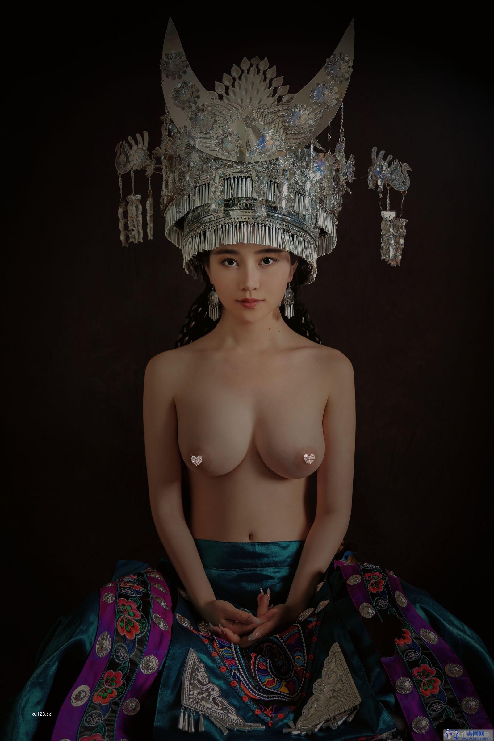 [年年nnian] NO.027 苗疆少女