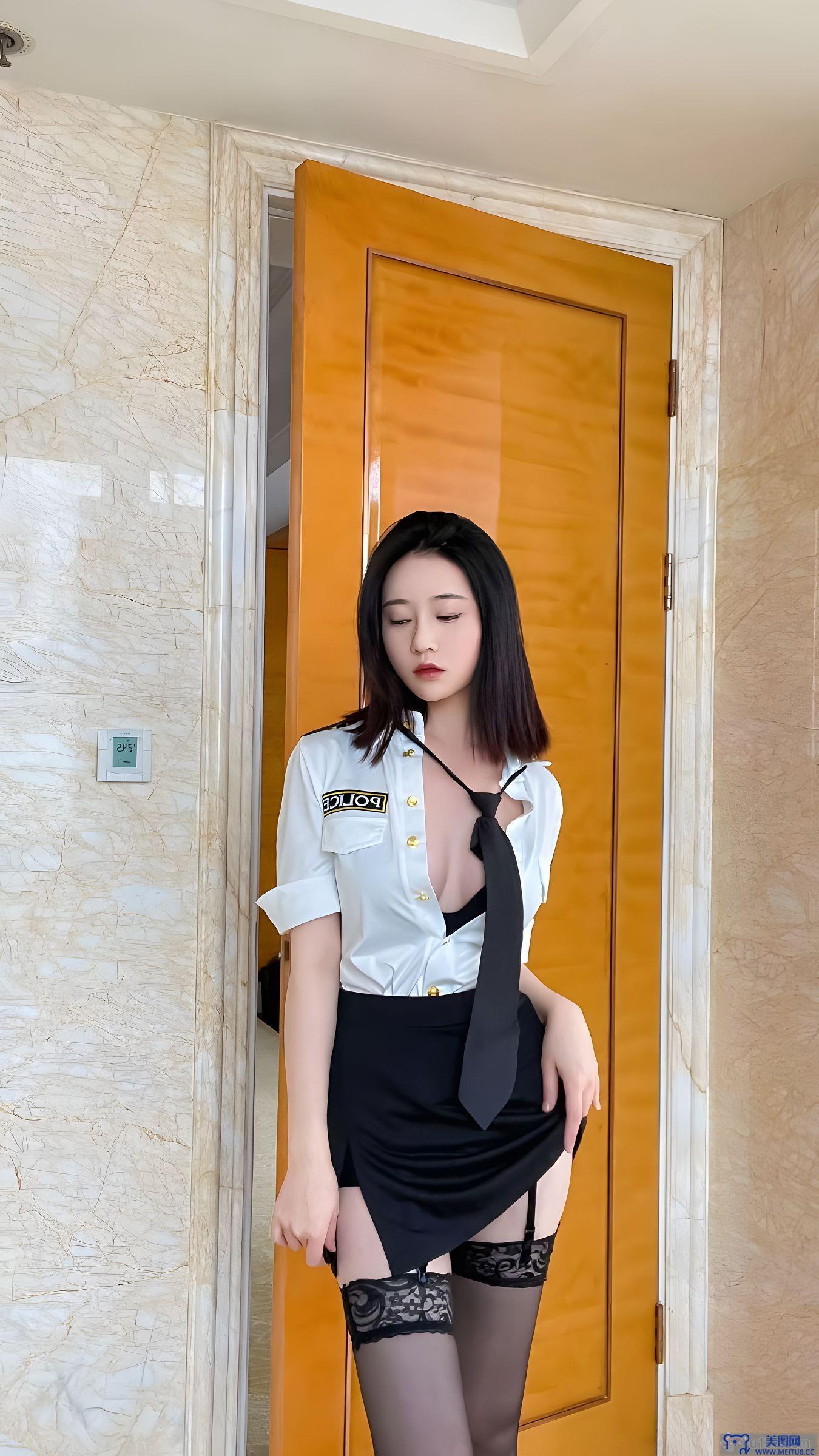 [年年nnian] NO.036 涩女警